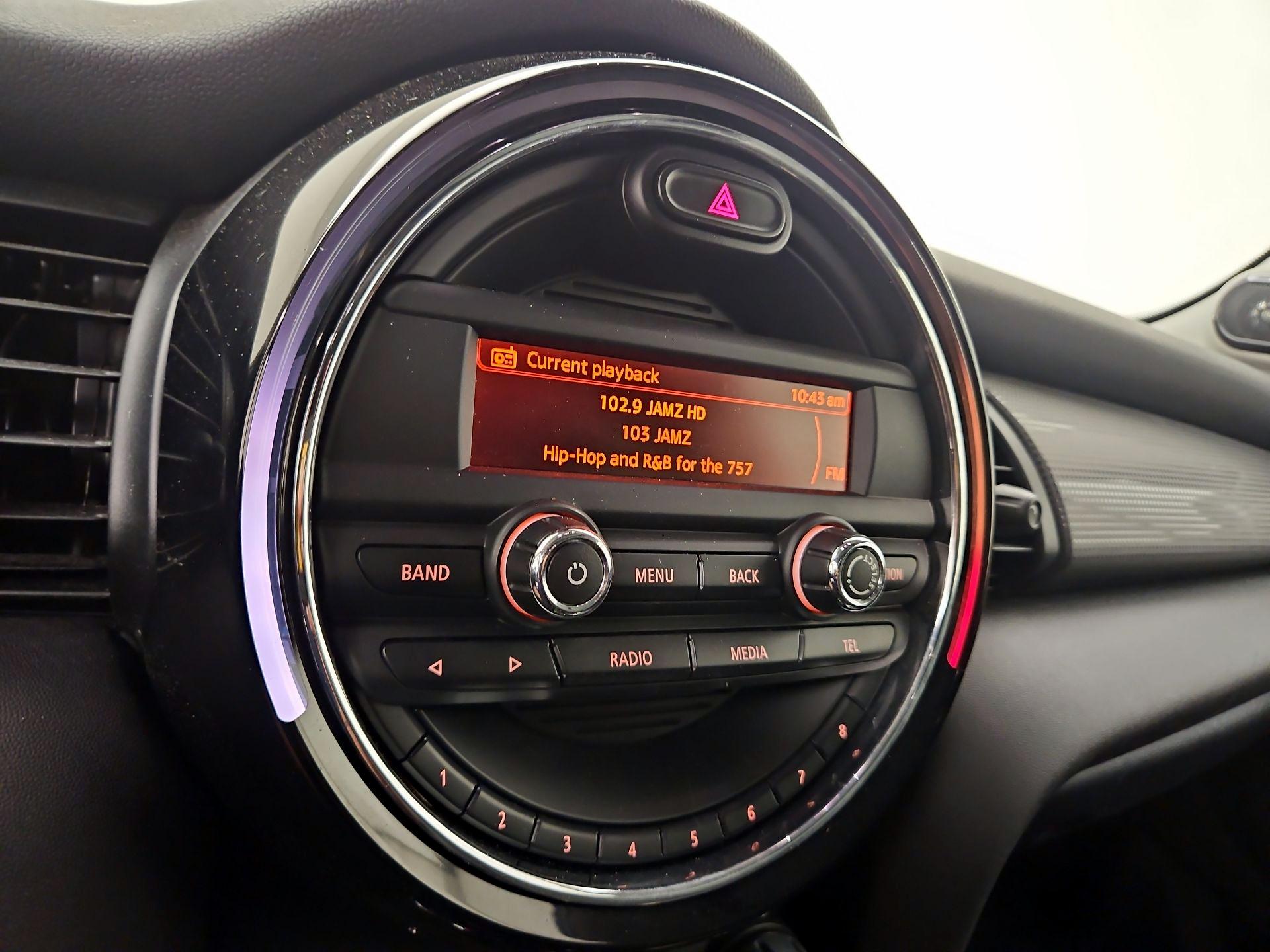Thumbnail: 2015 MINI Cooper Hardtop - 14