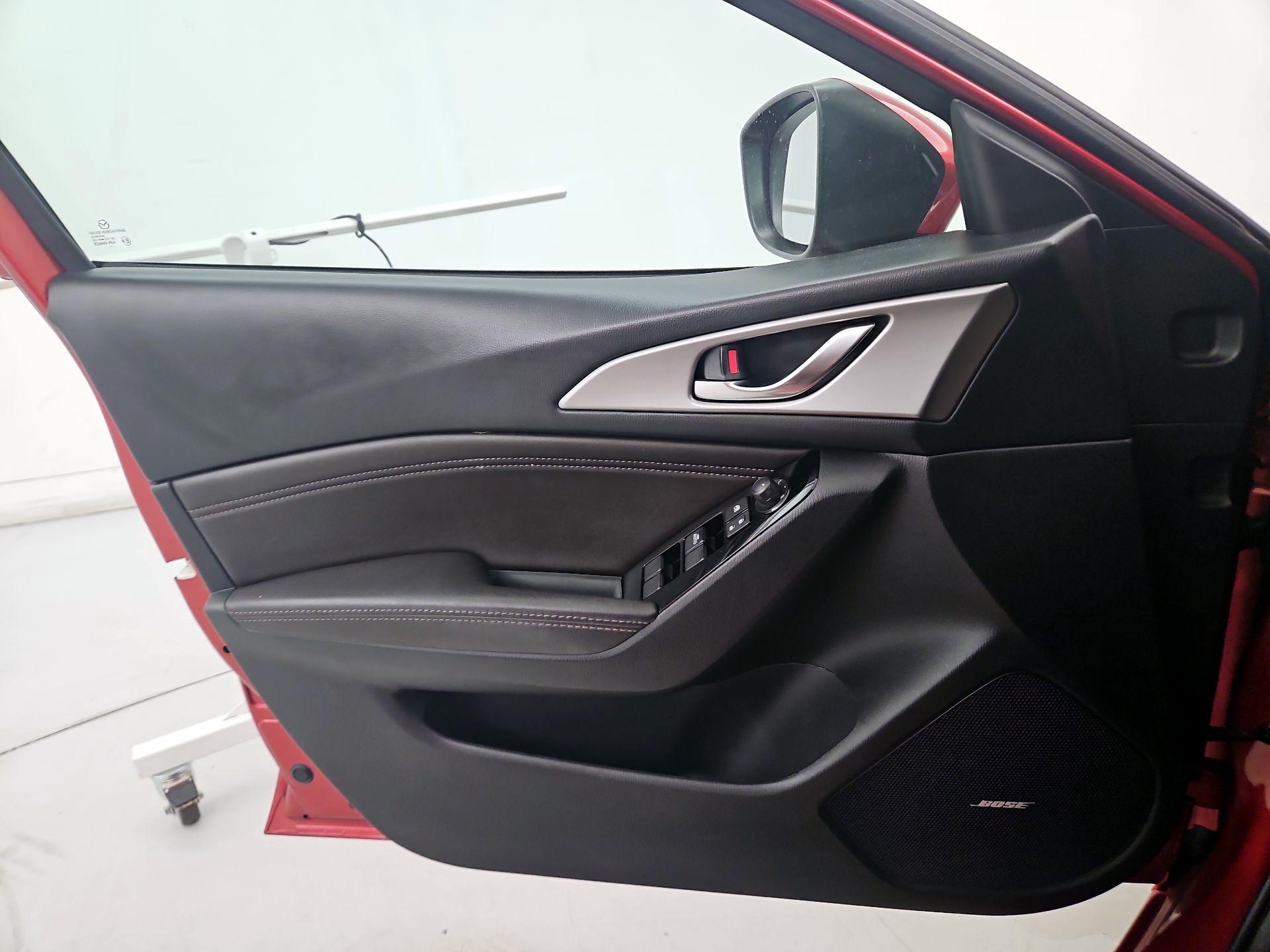 Thumbnail: 2017 Mazda Mazda3 - 12
