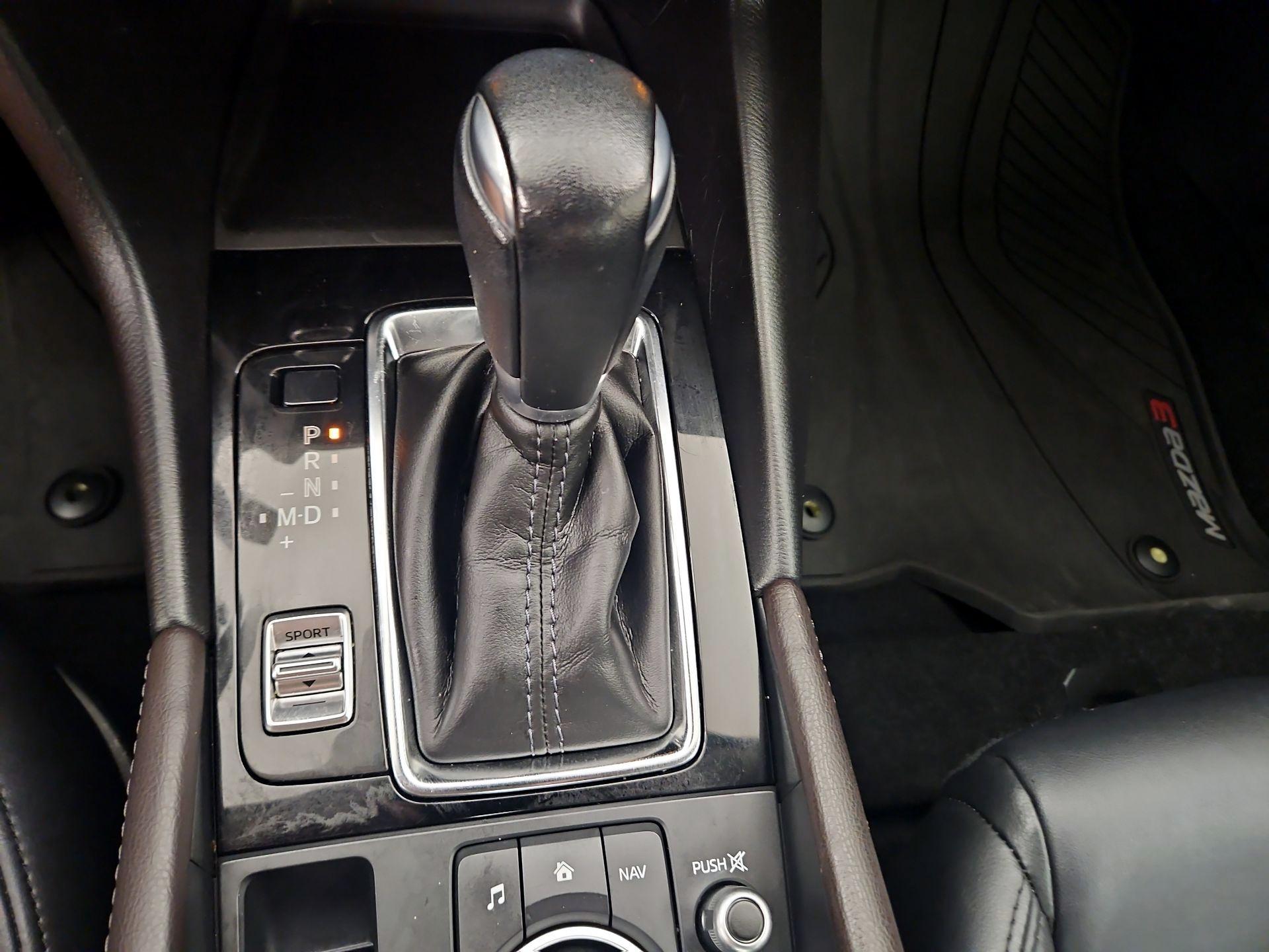 Thumbnail: 2017 Mazda Mazda3 - 17