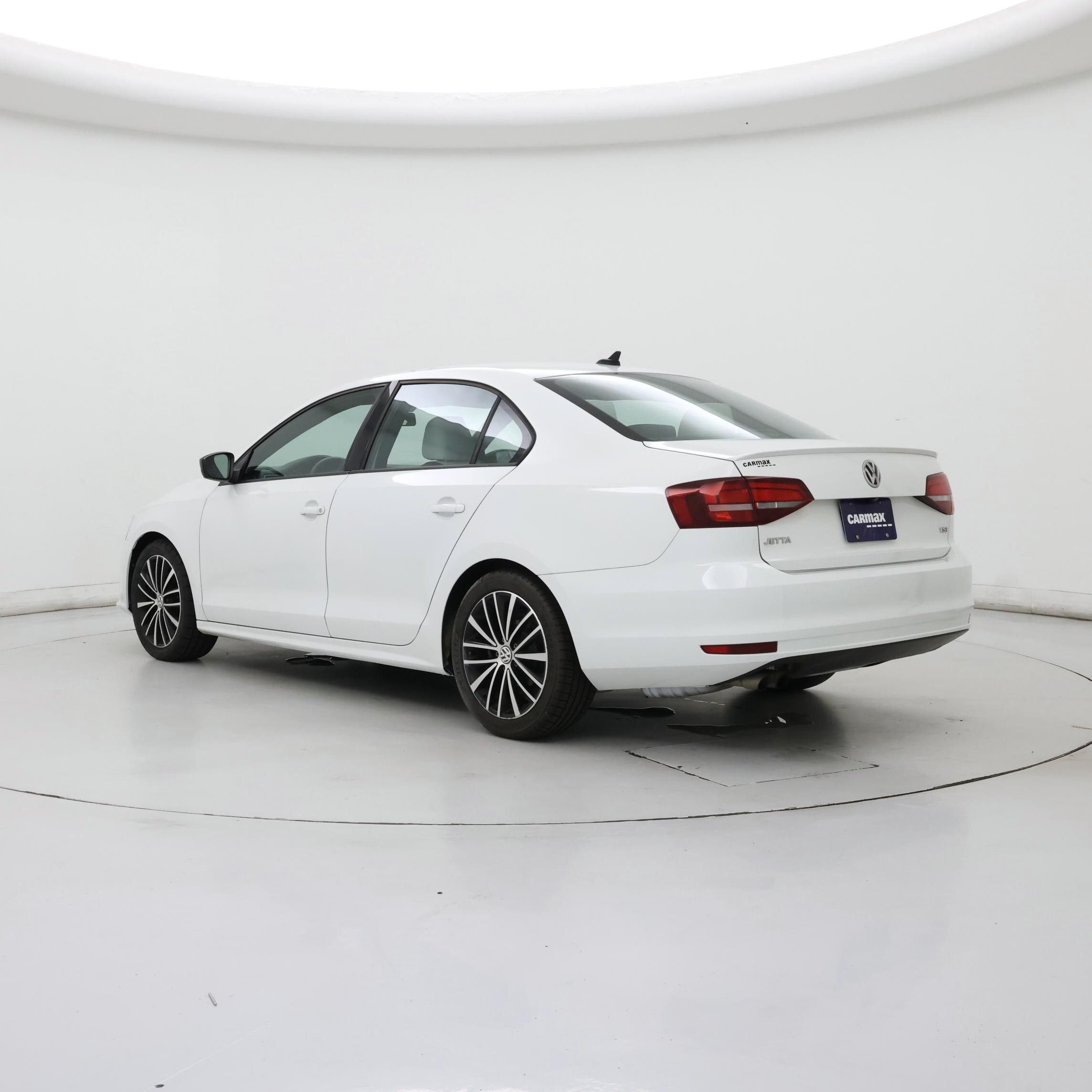 Thumbnail: 2016 Volkswagen Jetta - 2