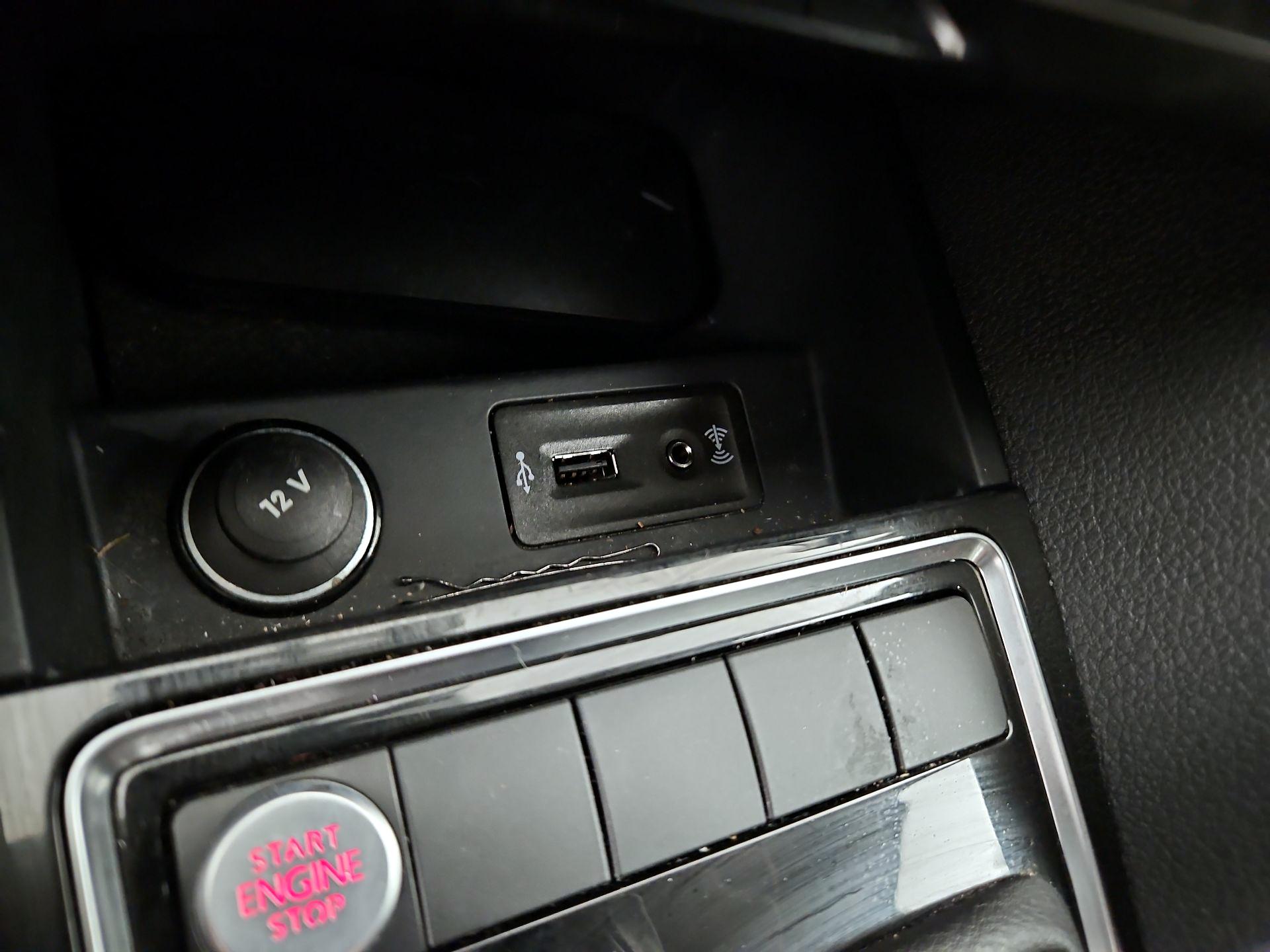 Thumbnail: 2016 Volkswagen Jetta - 19