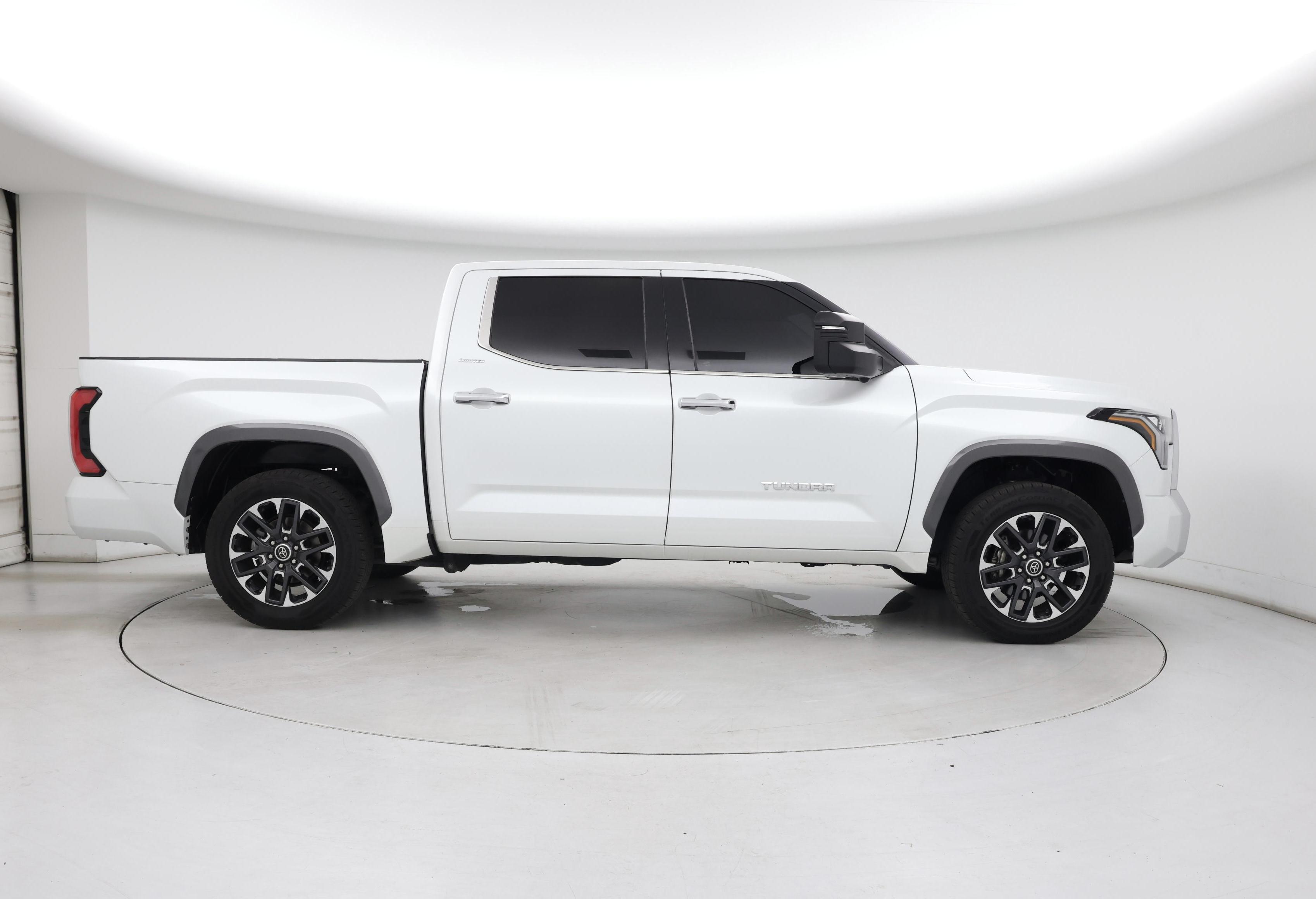 Thumbnail: 2022 Toyota Tundra - 7