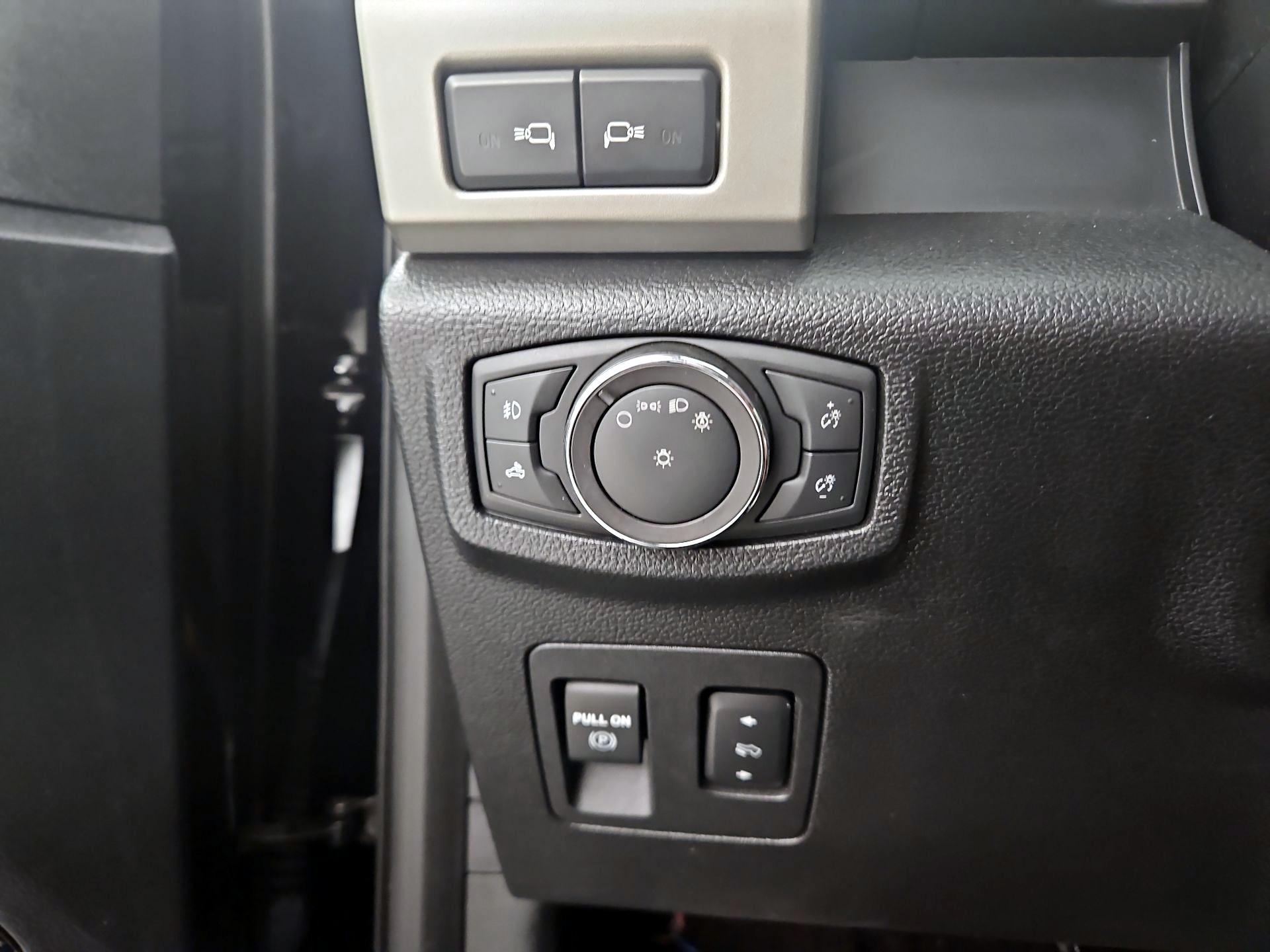 Thumbnail: 2018 Ford F-150 - 13