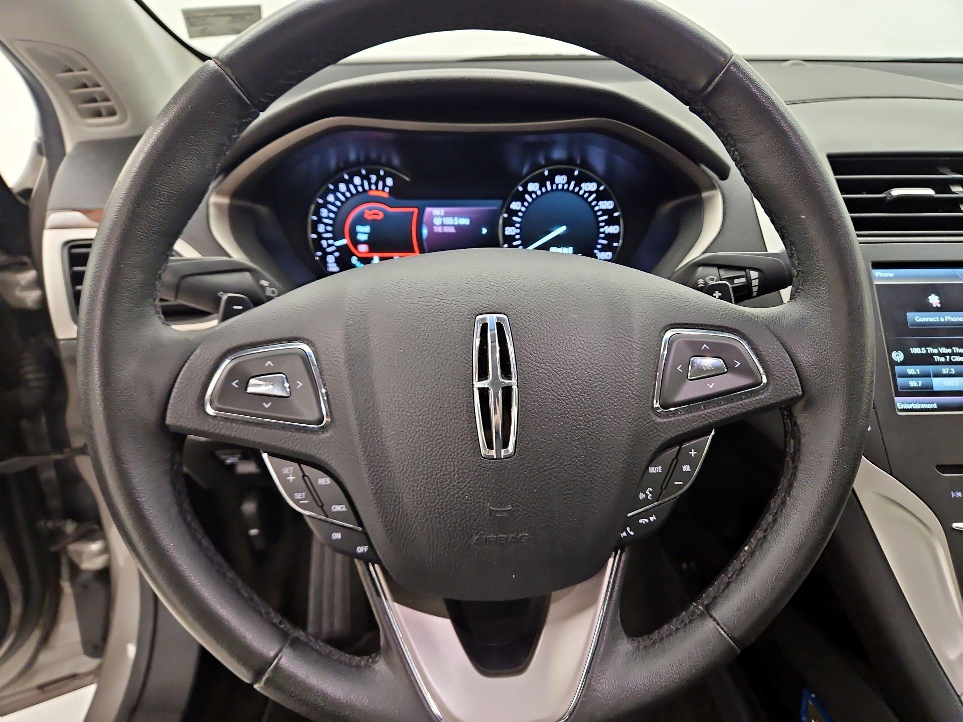 Thumbnail: 2016 Lincoln MKZ - 10