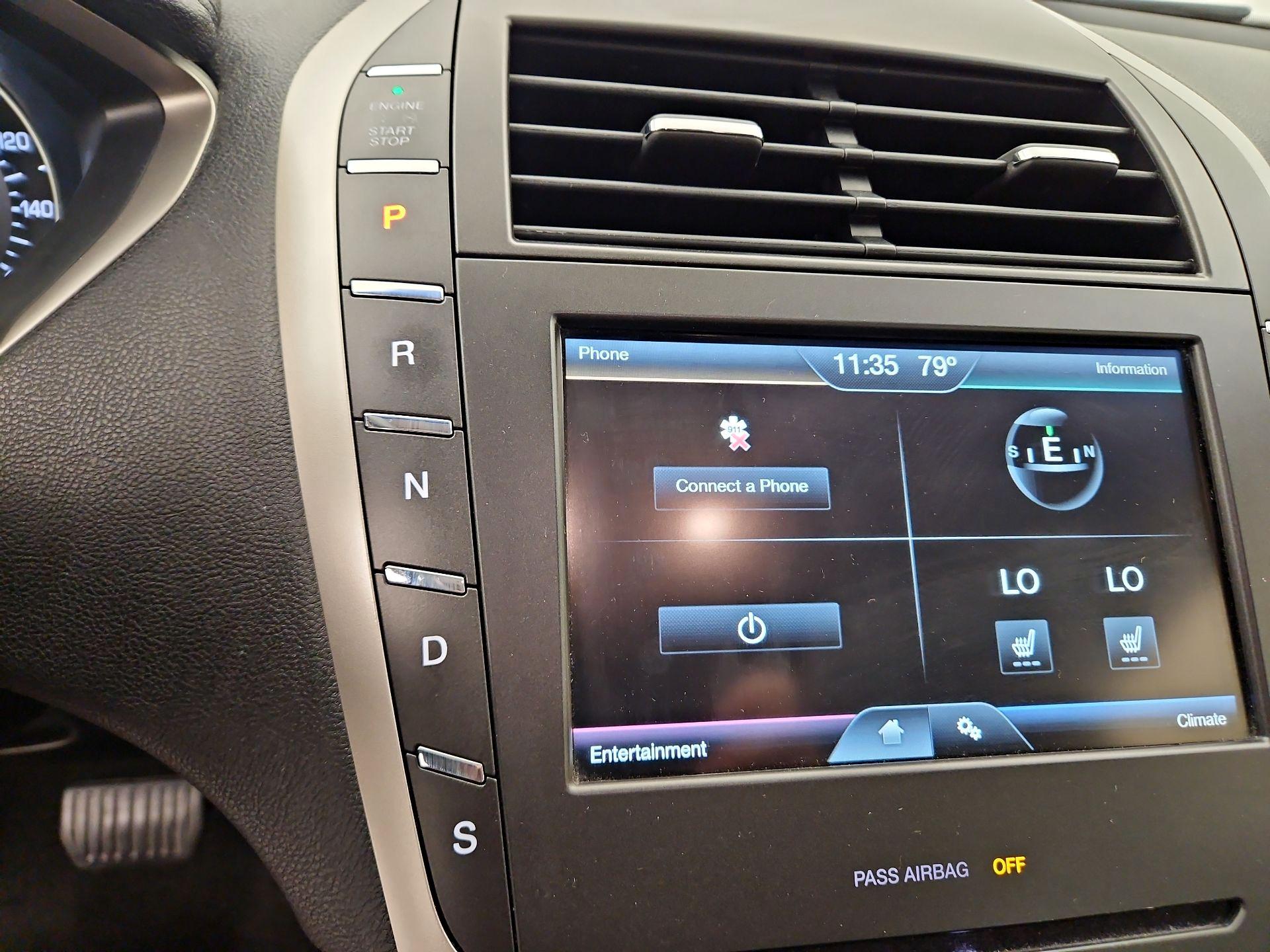 Thumbnail: 2016 Lincoln MKZ - 17