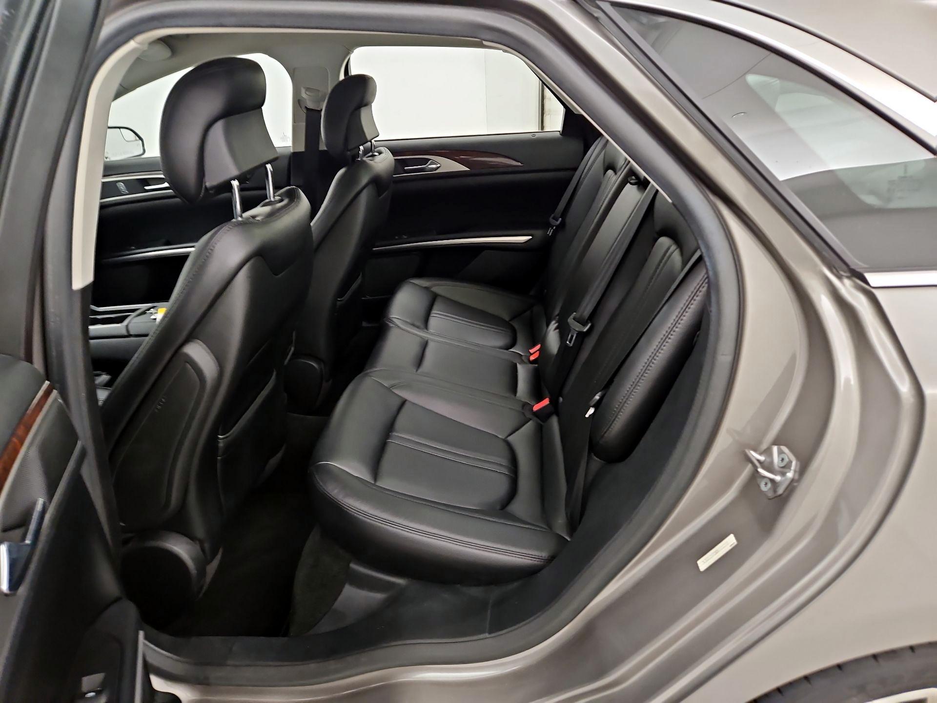 Thumbnail: 2016 Lincoln MKZ - 19