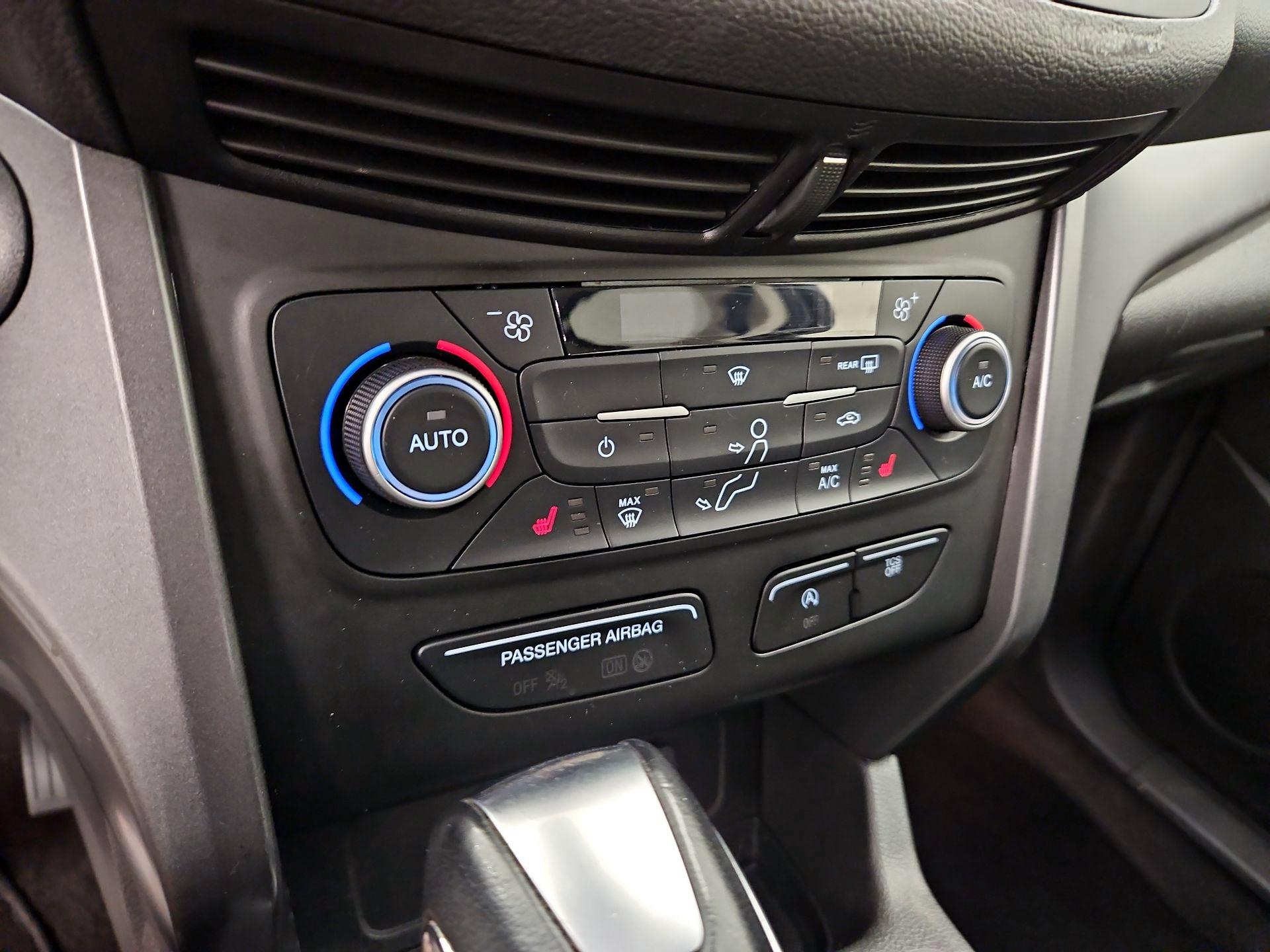 Thumbnail: 2019 Ford Escape - 16