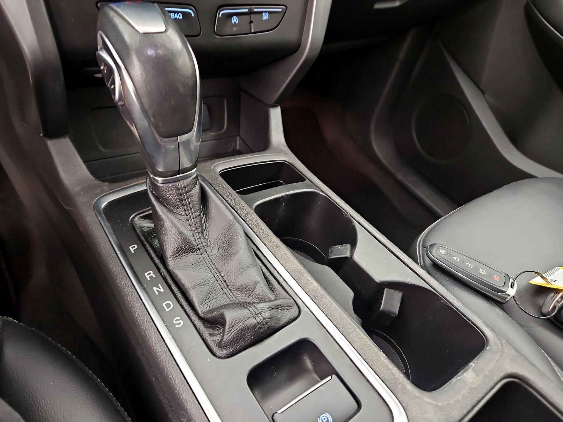 Thumbnail: 2019 Ford Escape - 17