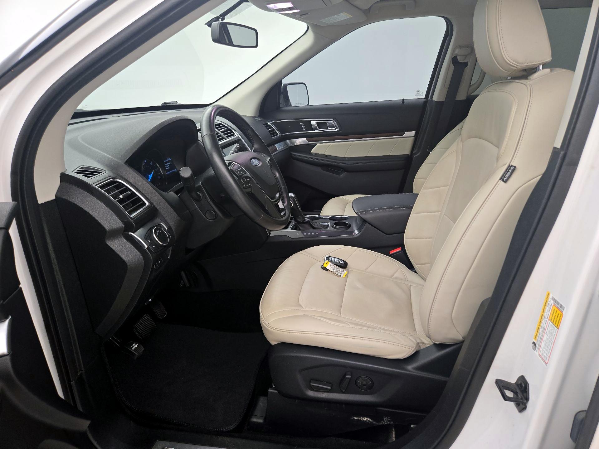Thumbnail: 2019 Ford Explorer - 11