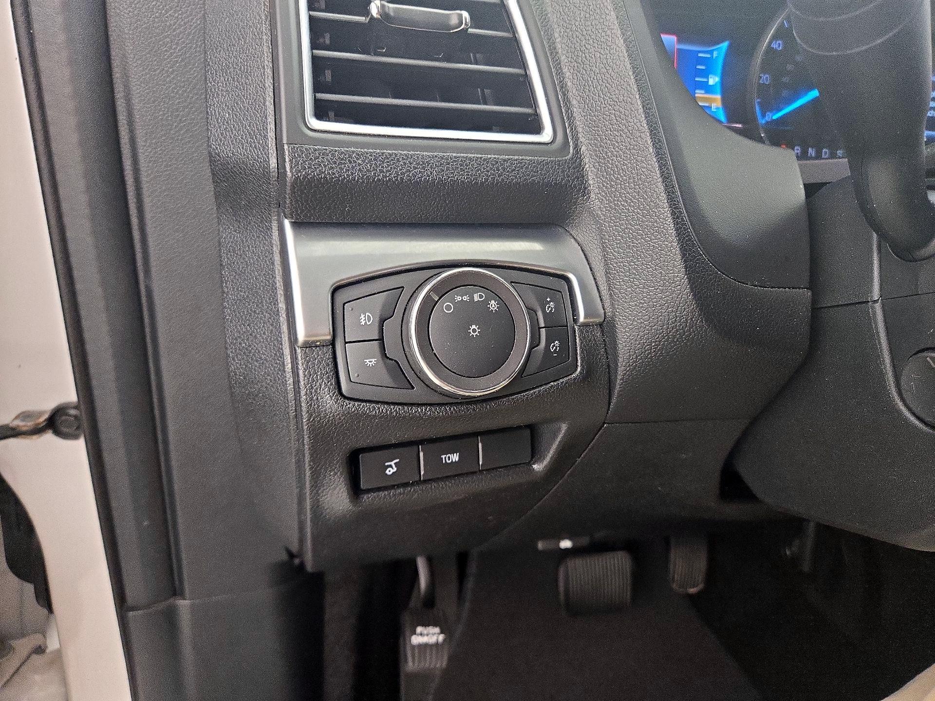 Thumbnail: 2019 Ford Explorer - 13