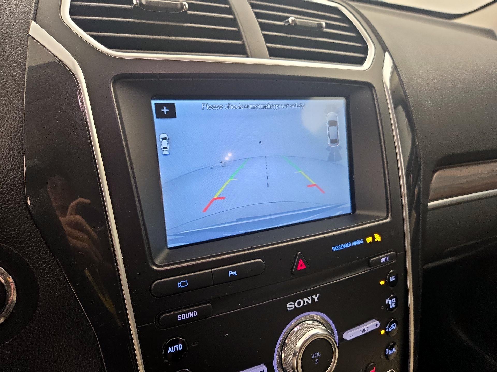 Thumbnail: 2019 Ford Explorer - 15