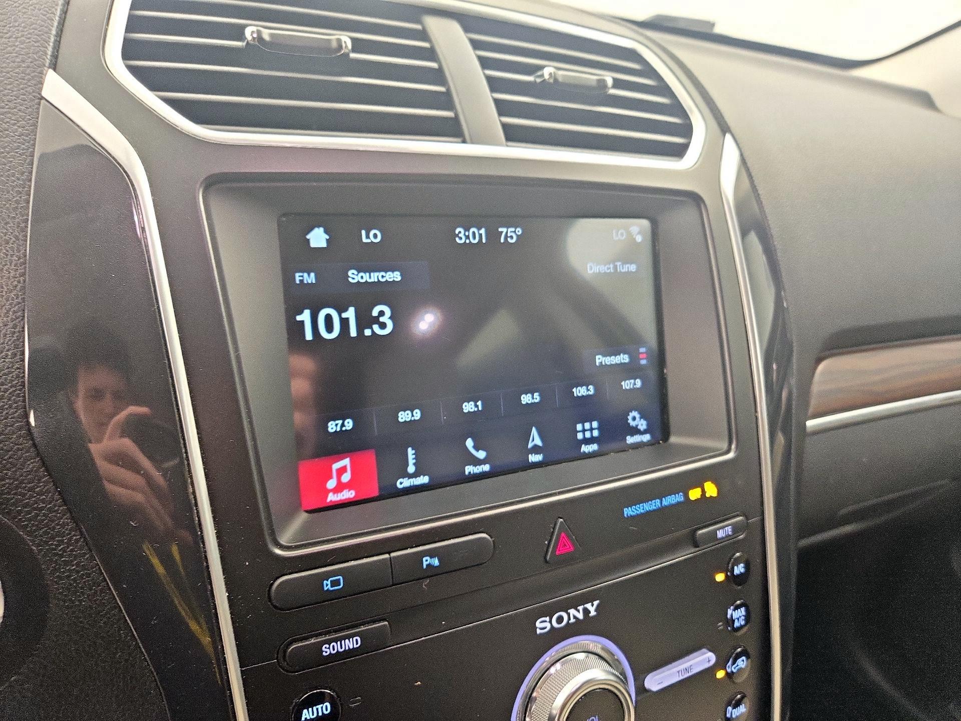 Thumbnail: 2019 Ford Explorer - 16