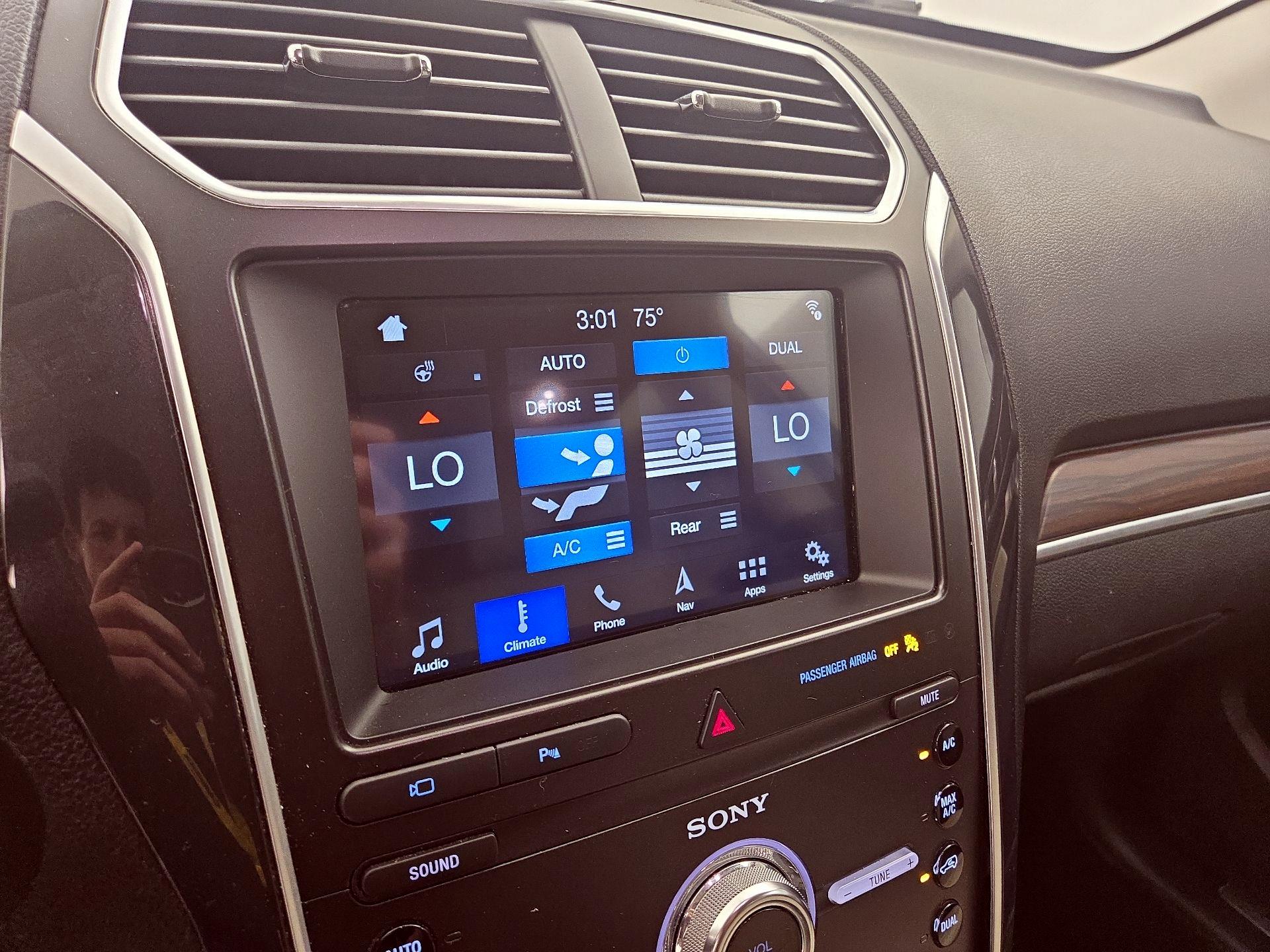 Thumbnail: 2019 Ford Explorer - 17