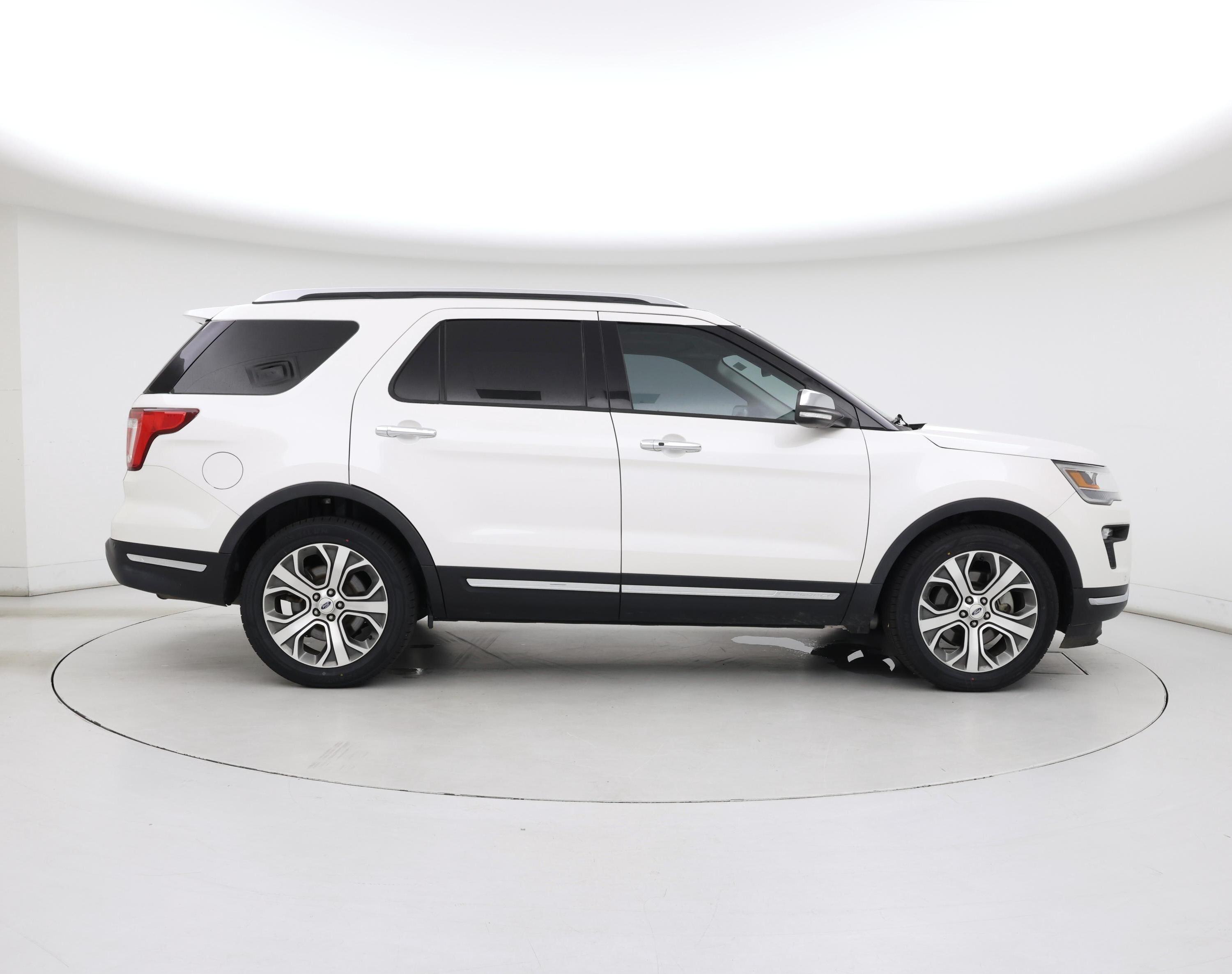 Thumbnail: 2019 Ford Explorer - 7