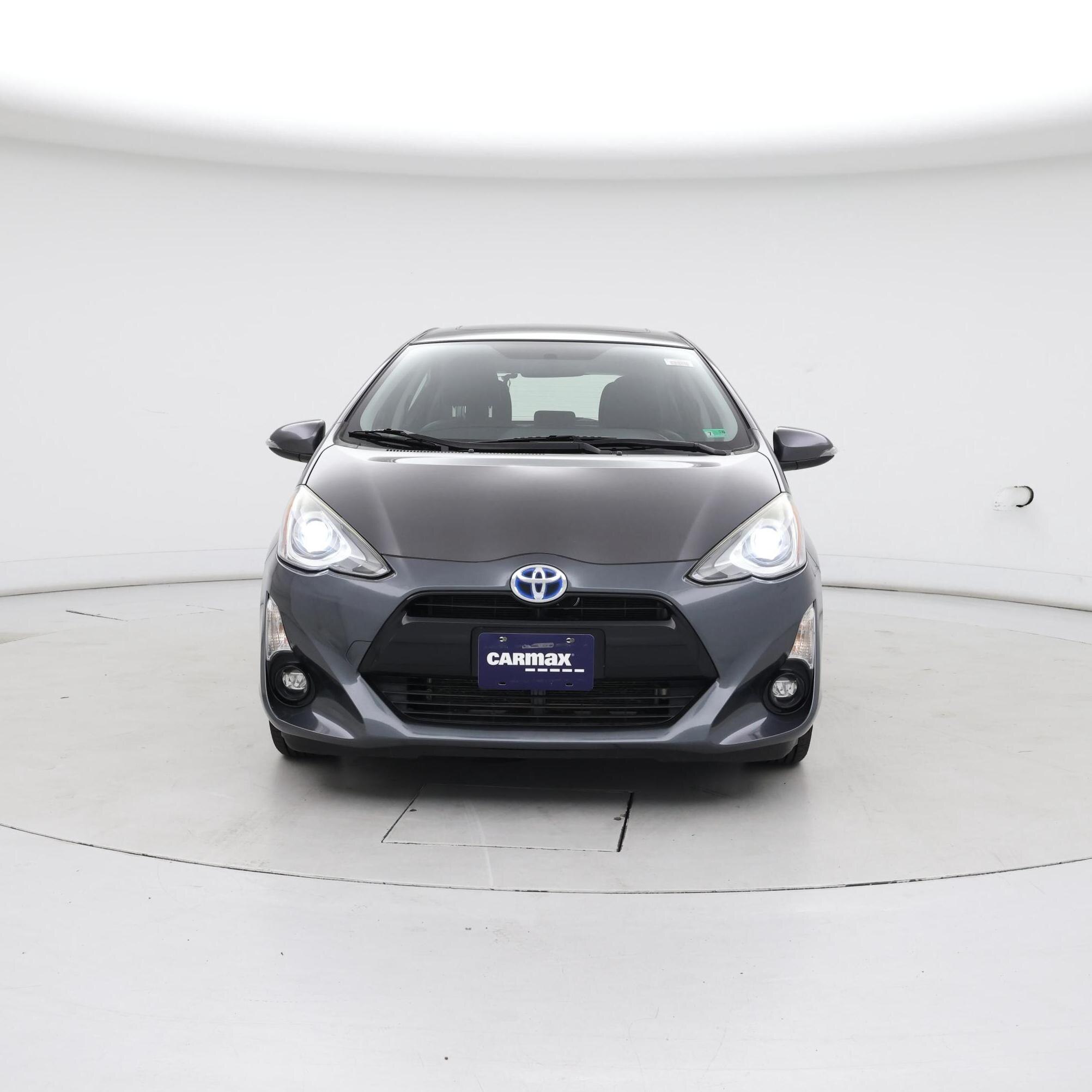 Thumbnail: 2015 Toyota Prius c - 5