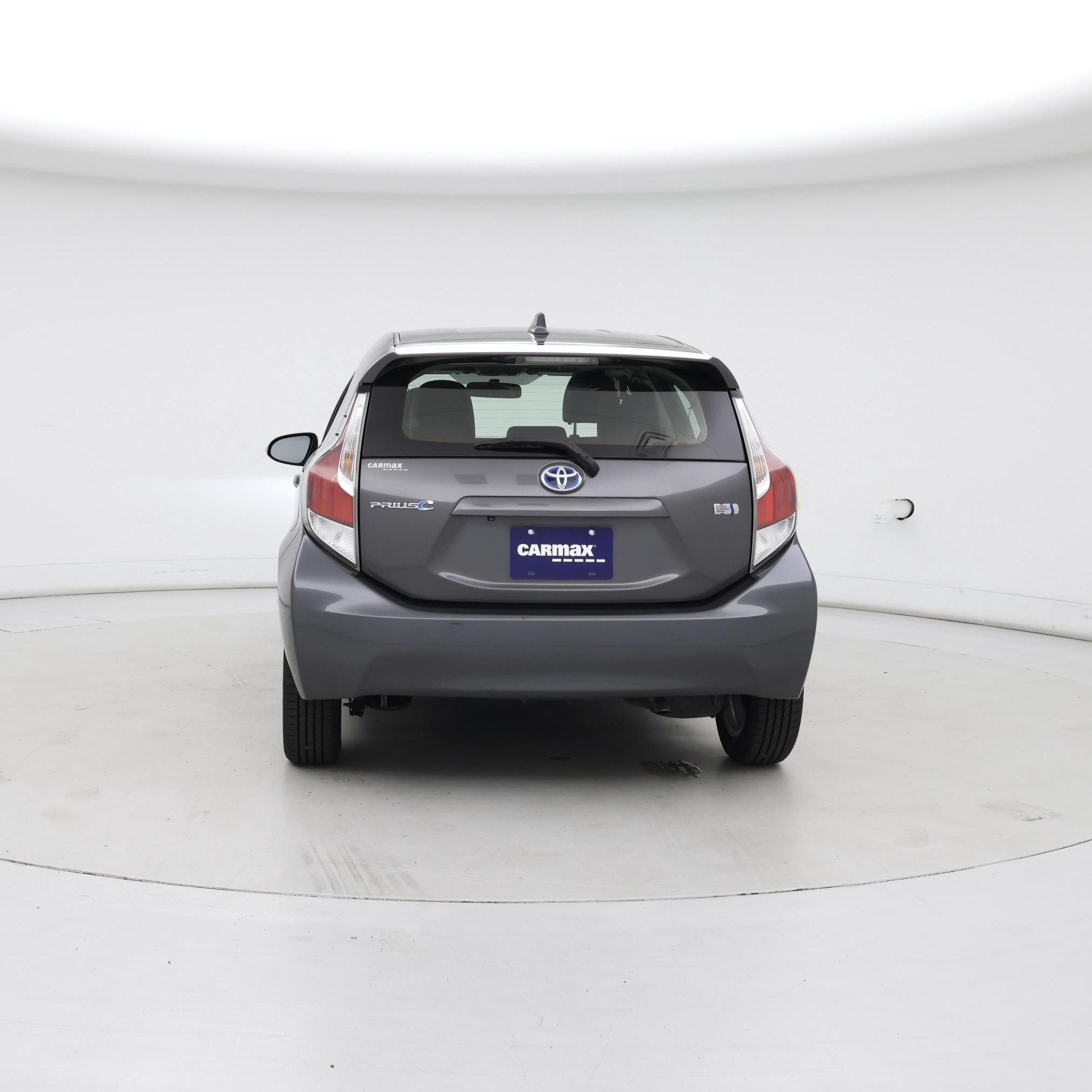 Thumbnail: 2015 Toyota Prius c - 6
