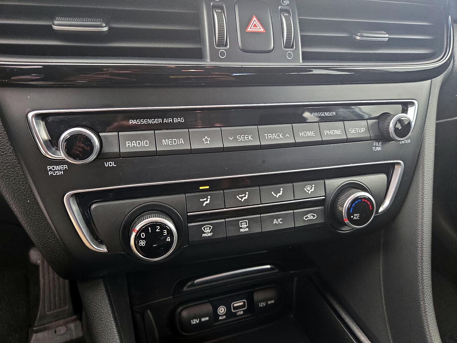 Thumbnail: 2019 Kia Optima - 16