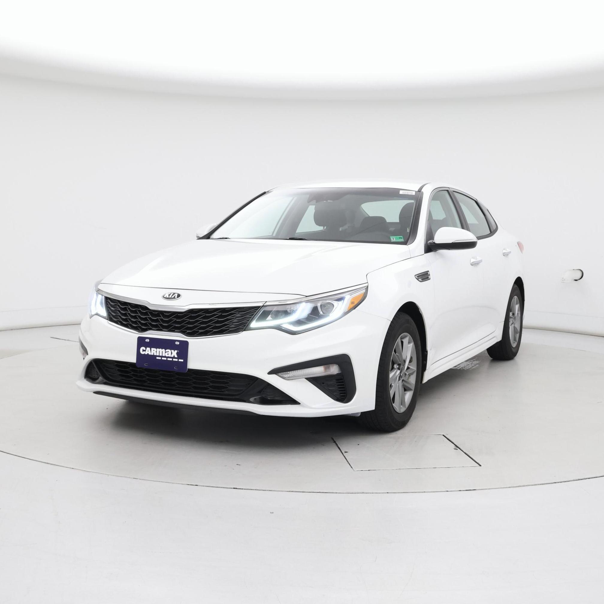 Thumbnail: 2019 Kia Optima - 4