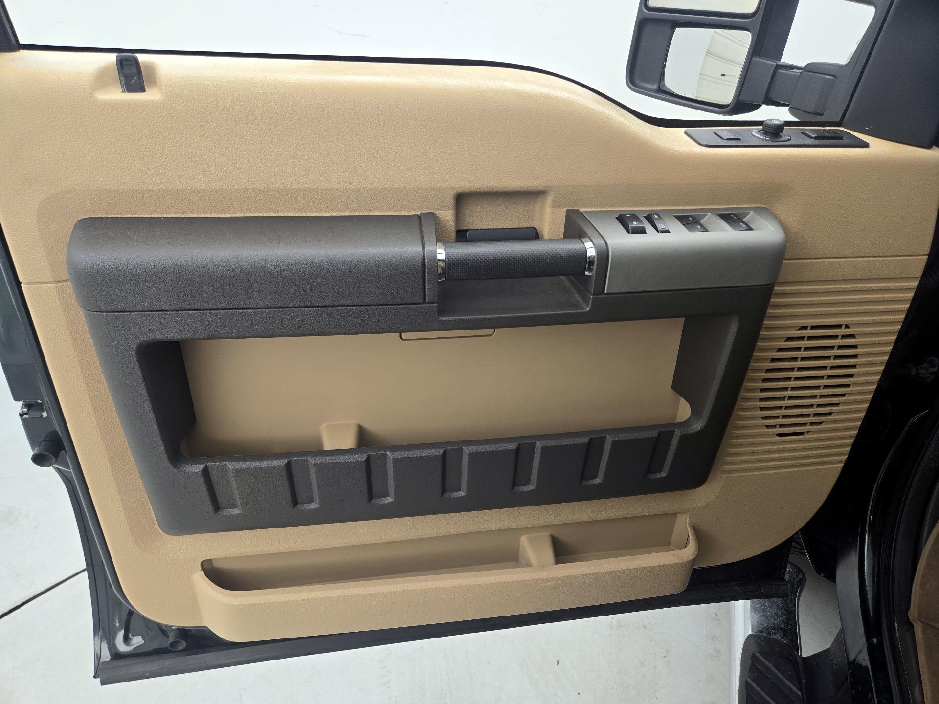 Thumbnail: 2015 Ford F-250 - 12