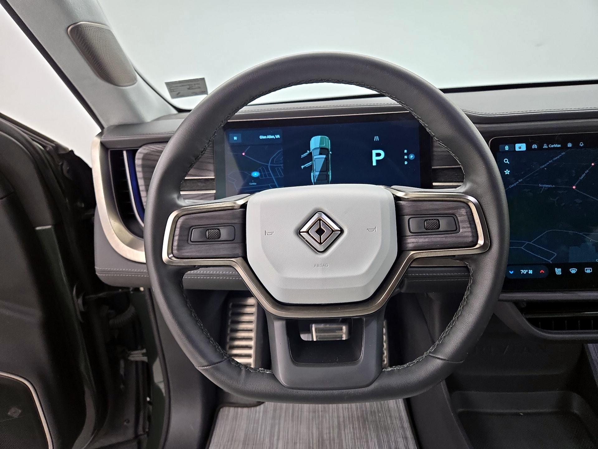 Thumbnail: 2023 Rivian R1S - 10