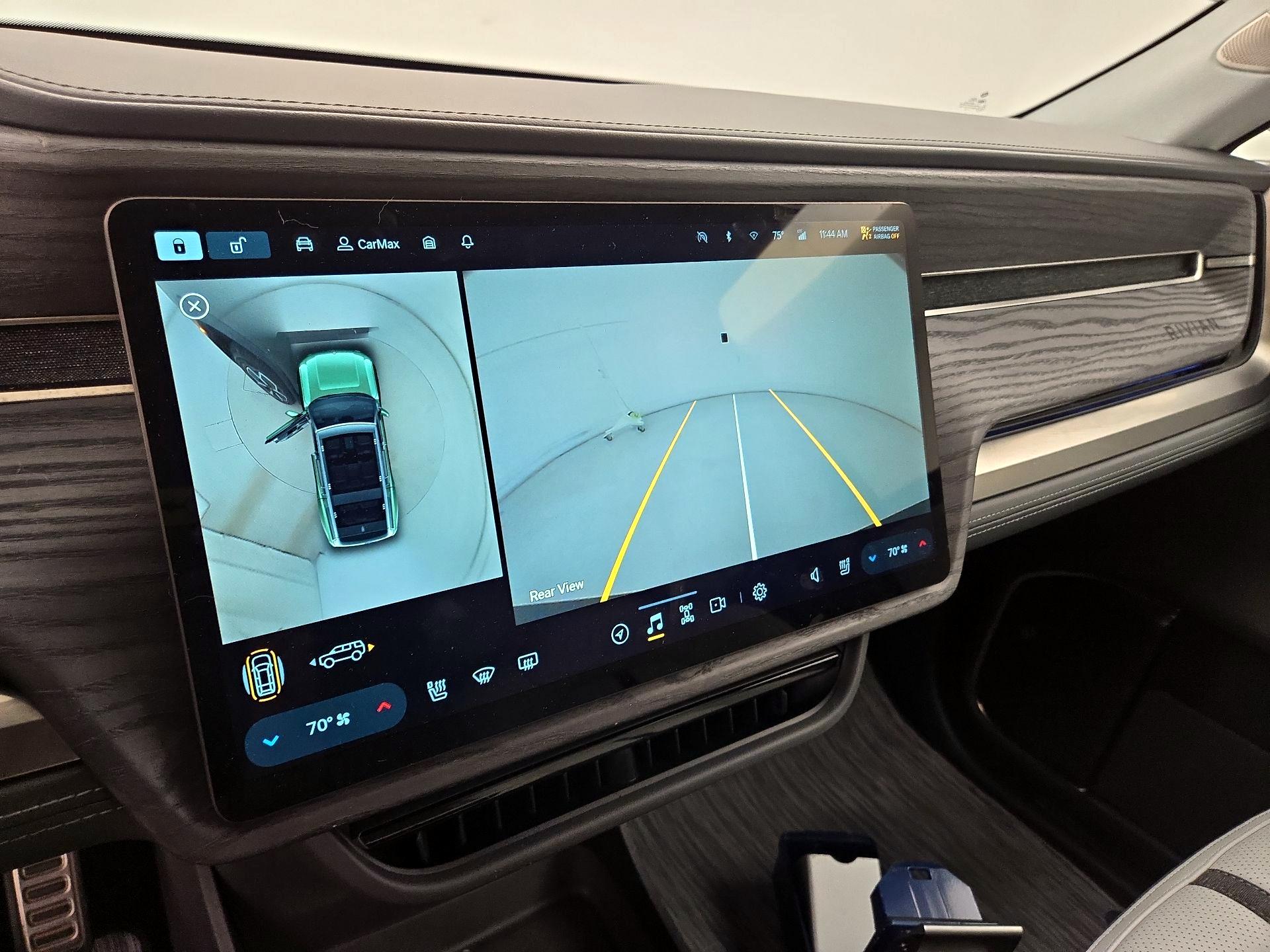 Thumbnail: 2023 Rivian R1S - 14