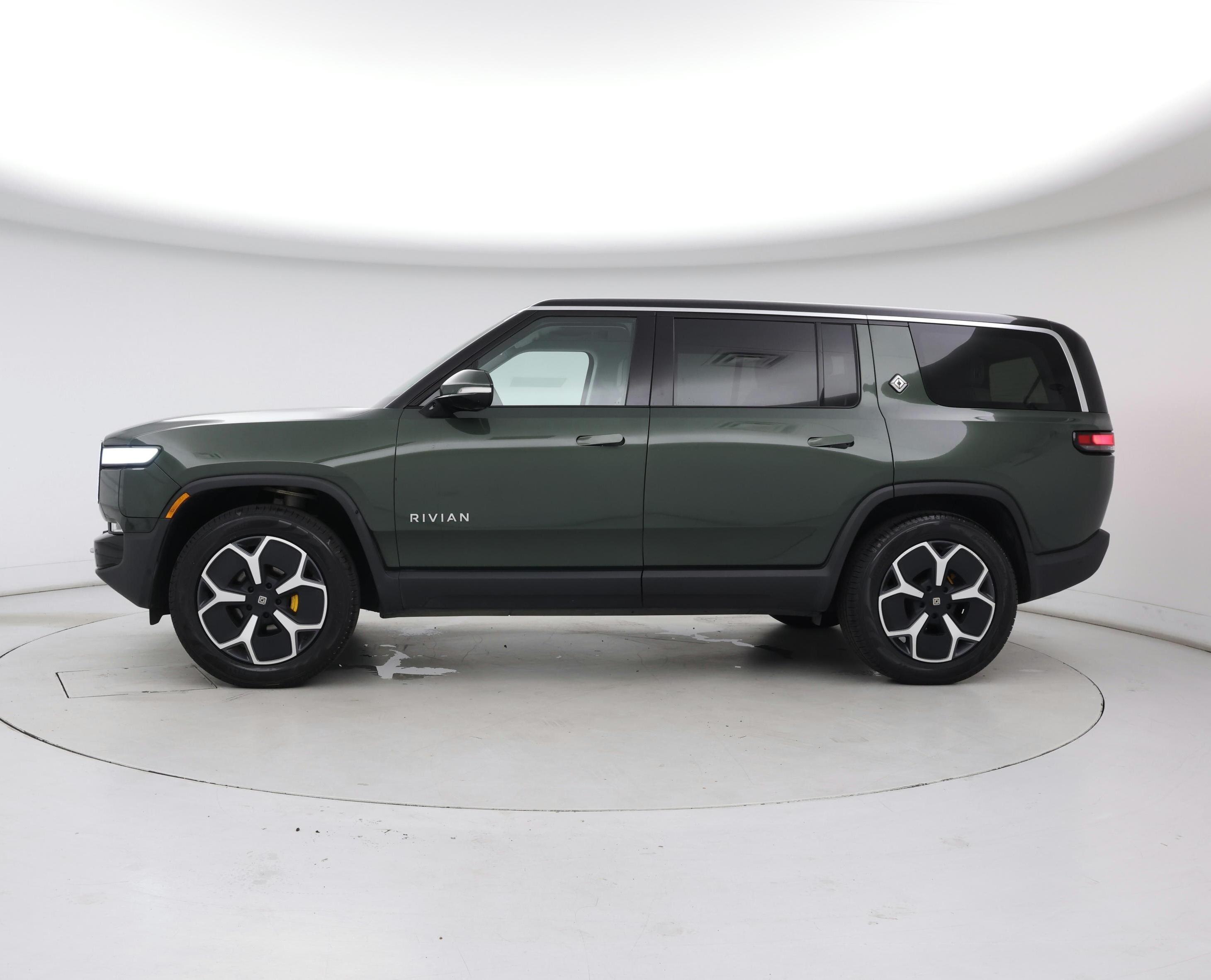 Thumbnail: 2023 Rivian R1S - 3