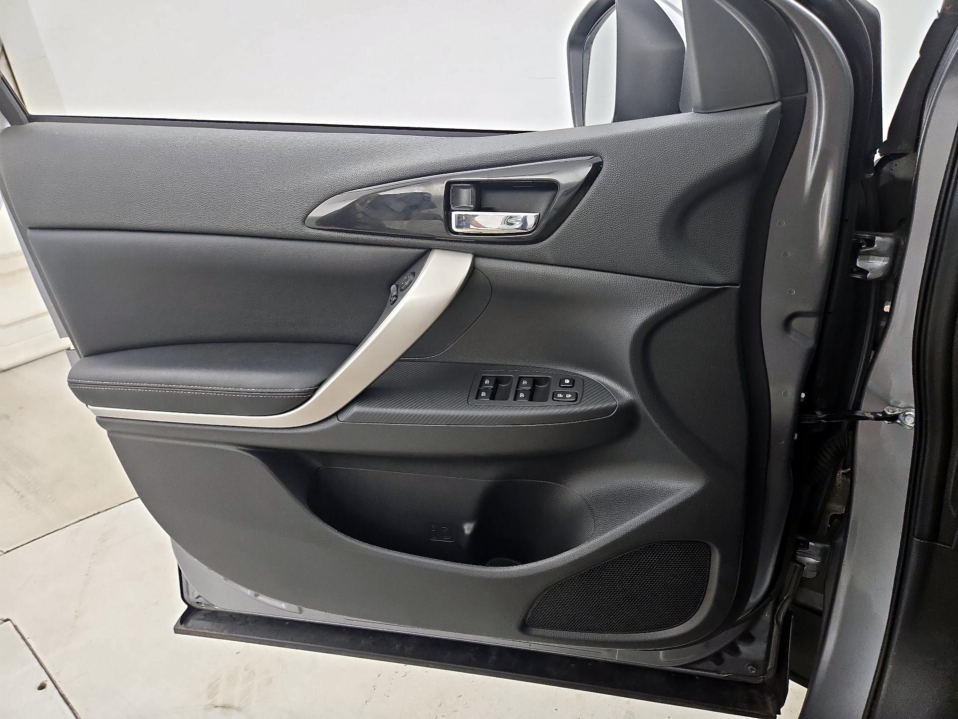 Thumbnail: 2022 Mitsubishi Eclipse Cross - 12
