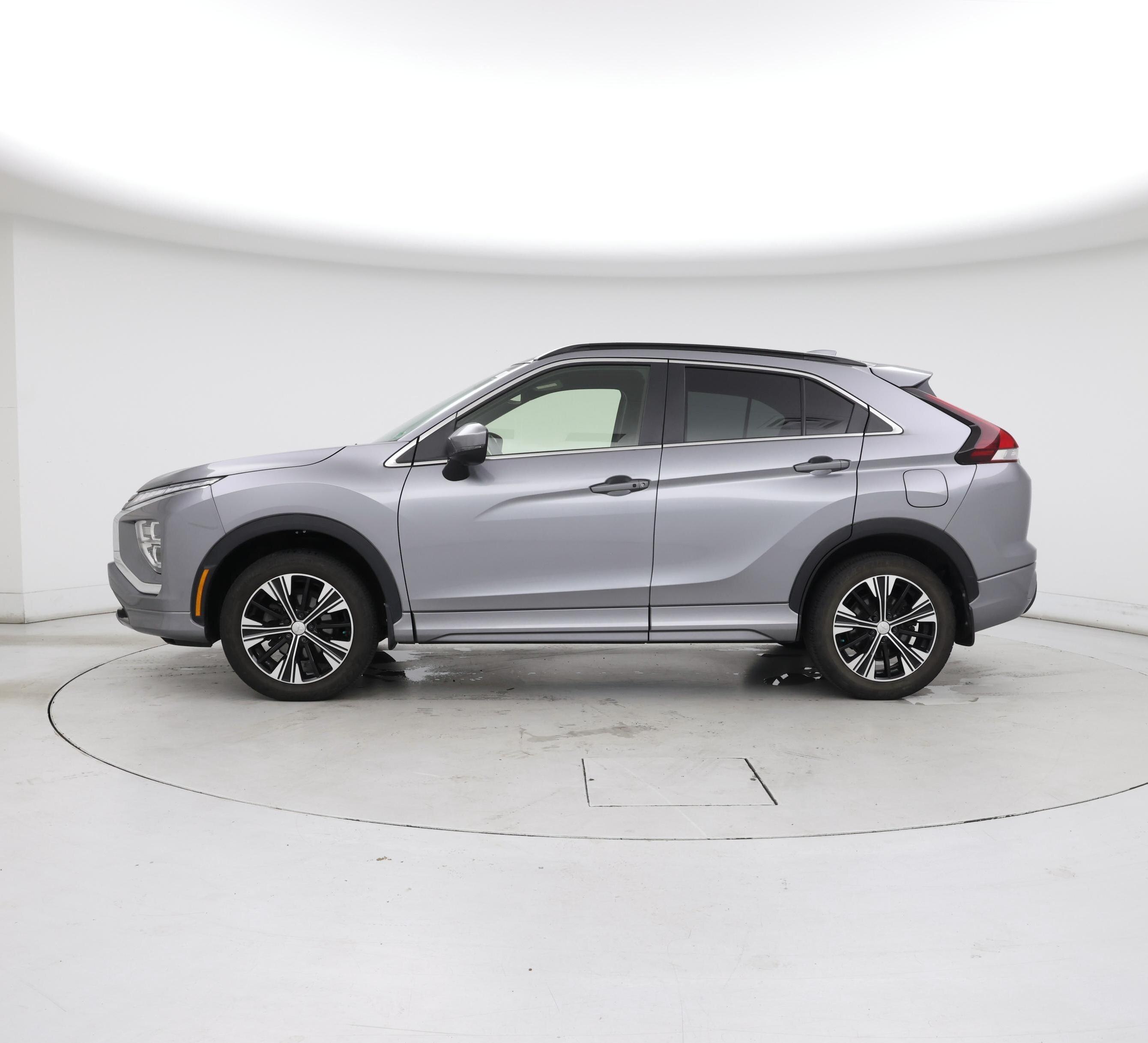 Thumbnail: 2022 Mitsubishi Eclipse Cross - 3