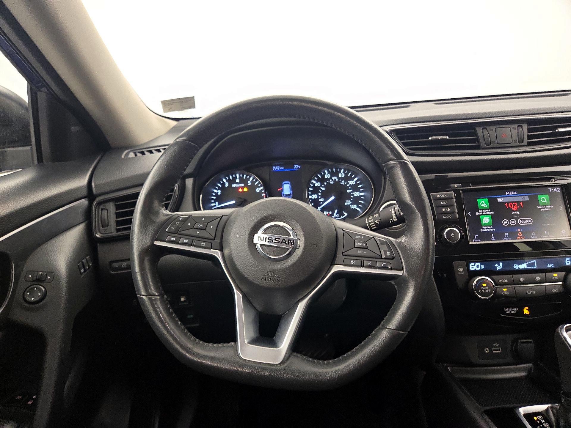 Thumbnail: 2018 Nissan Rogue - 10