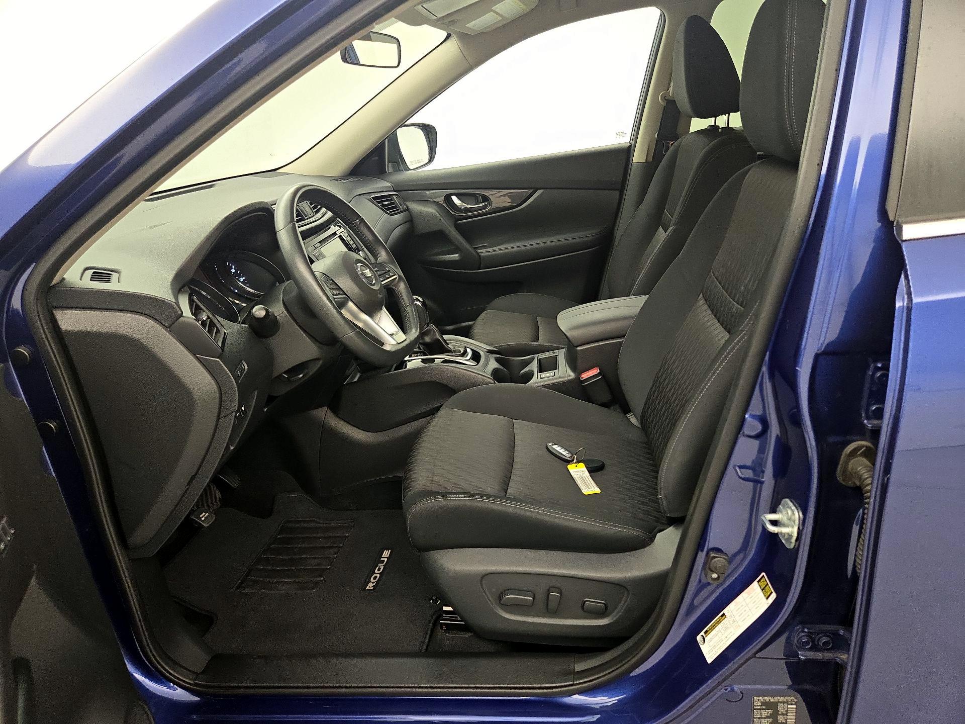 Thumbnail: 2018 Nissan Rogue - 11