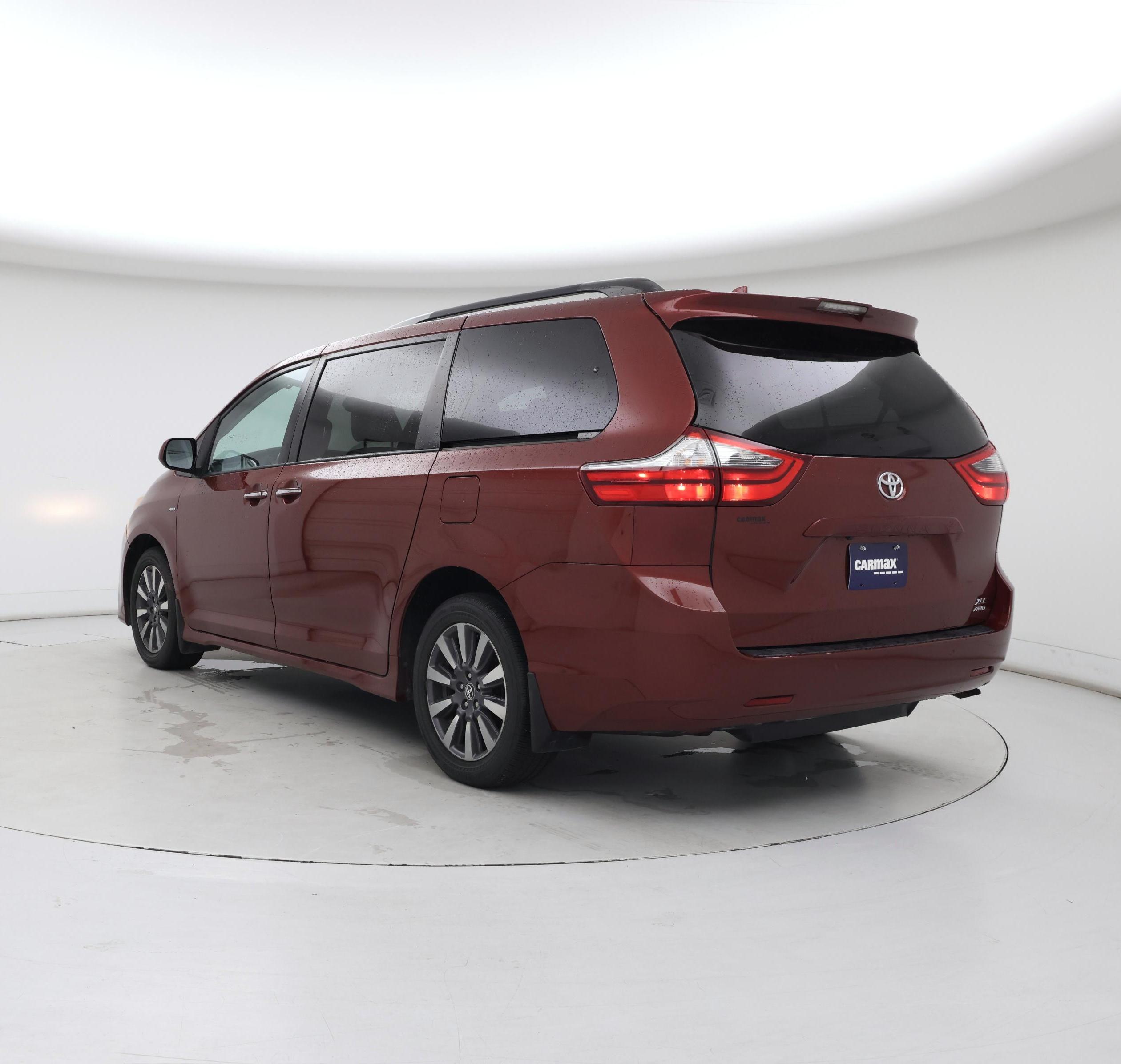 Thumbnail: 2020 Toyota Sienna - 2
