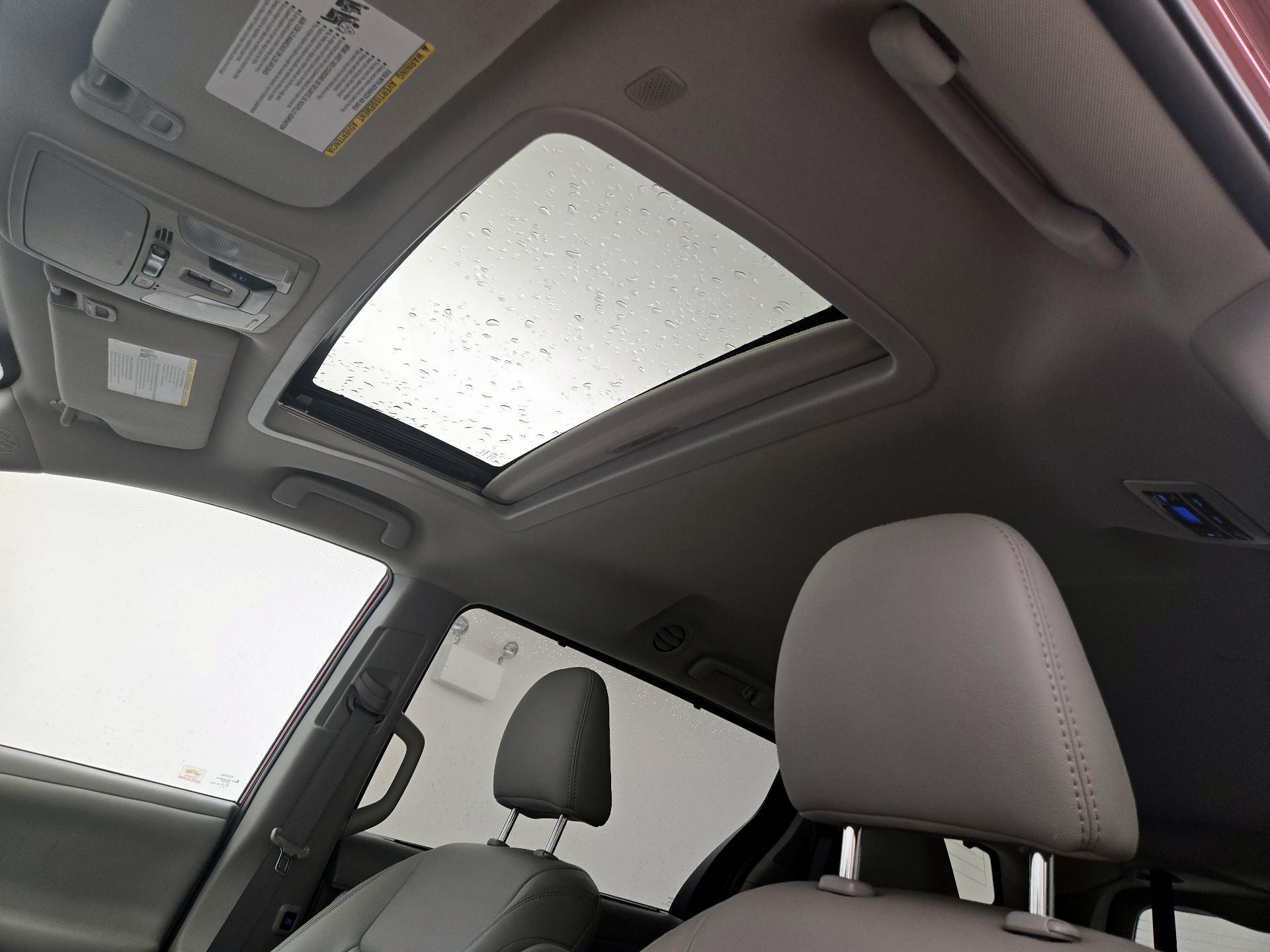 Thumbnail: 2020 Toyota Sienna - 20