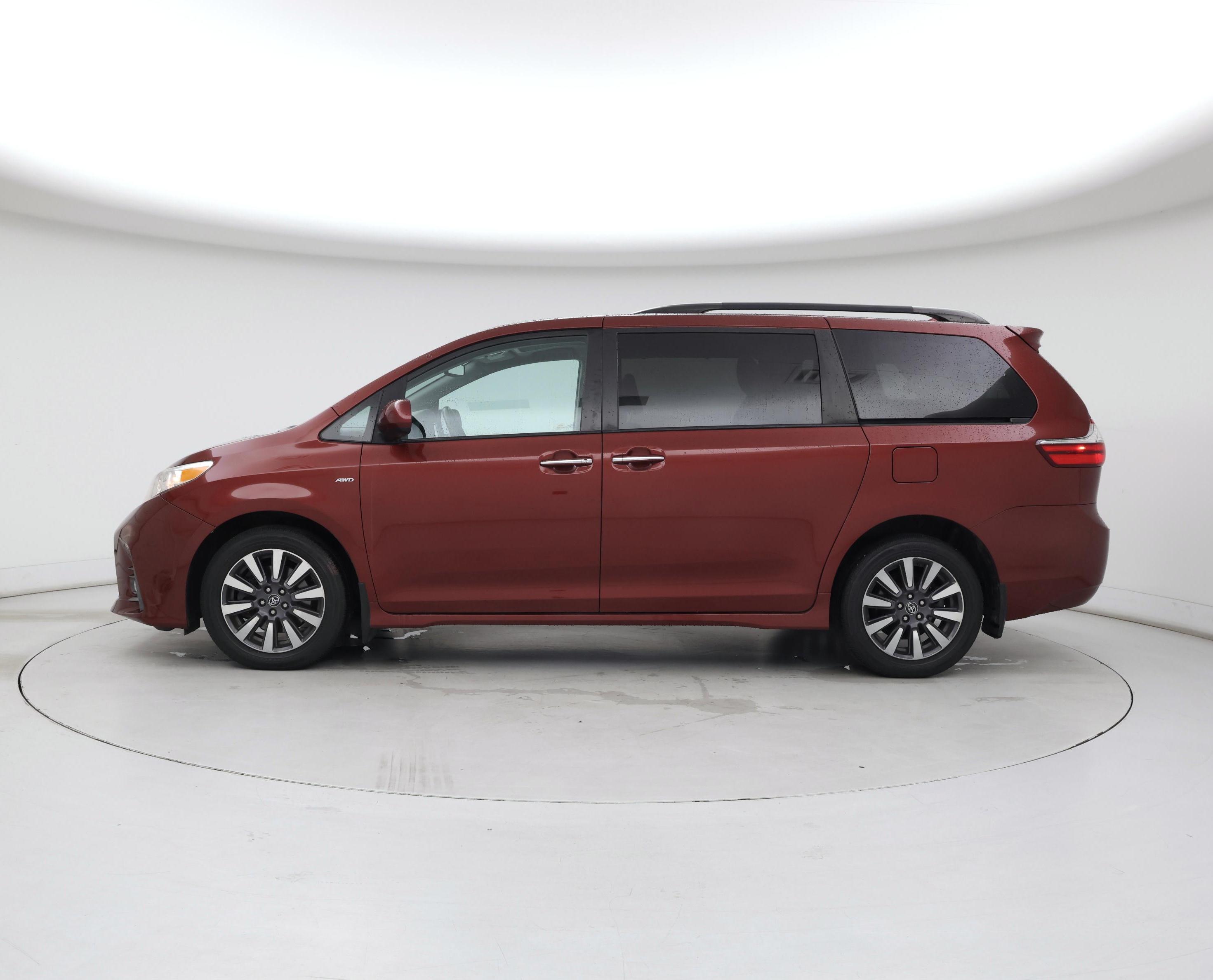Thumbnail: 2020 Toyota Sienna - 3