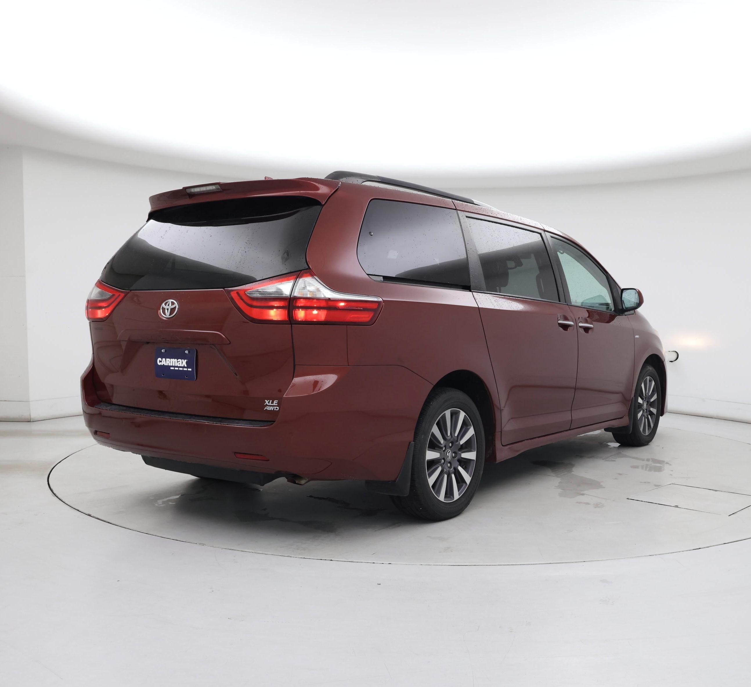 Thumbnail: 2020 Toyota Sienna - 8