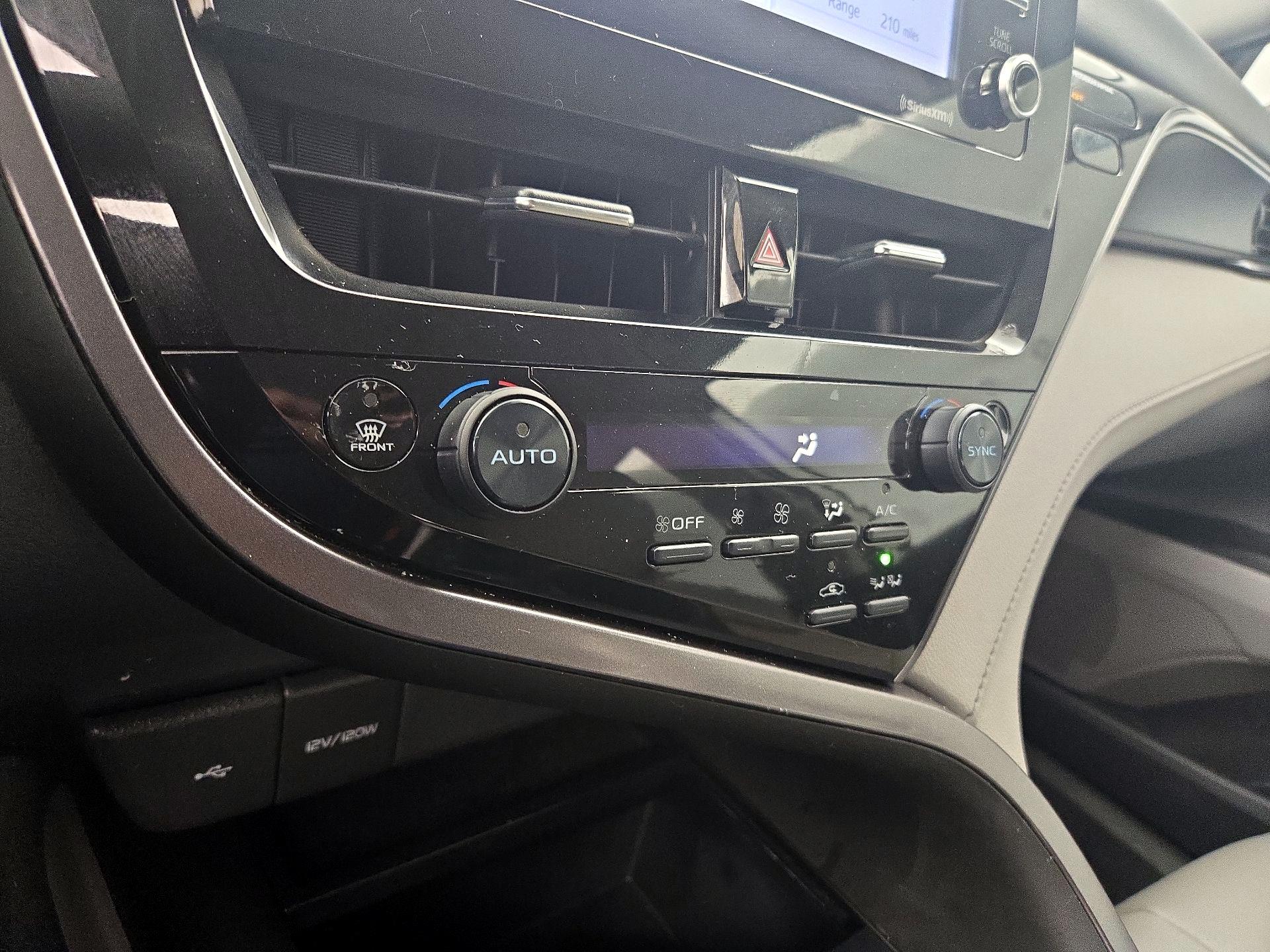 Thumbnail: 2021 Toyota Camry - 16