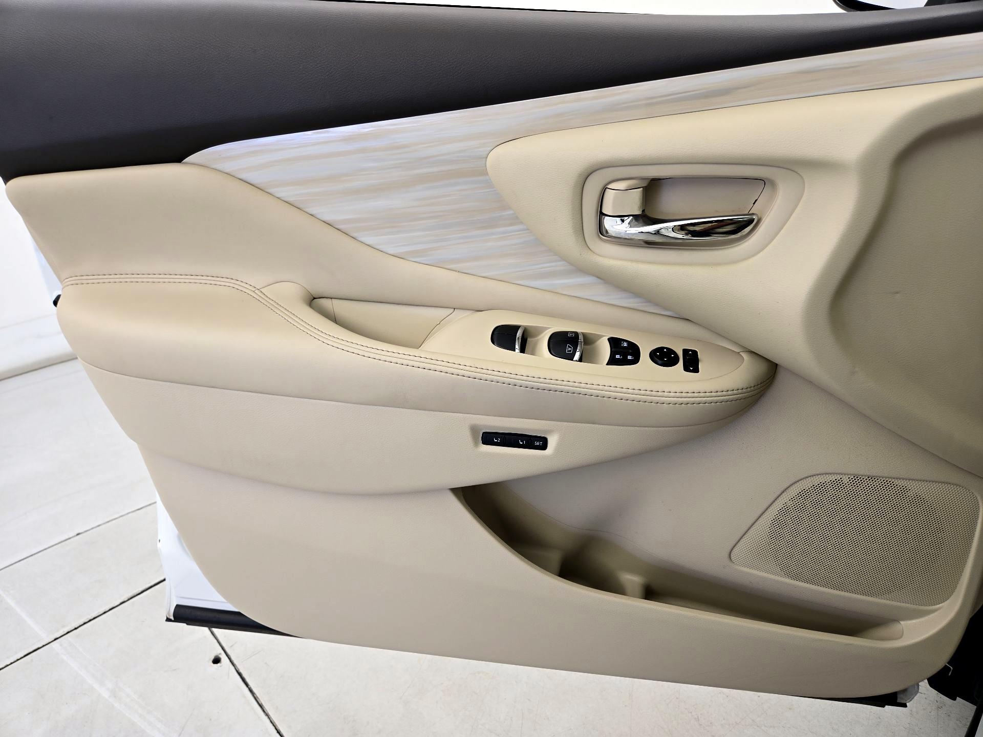 Thumbnail: 2017 Nissan Murano - 12
