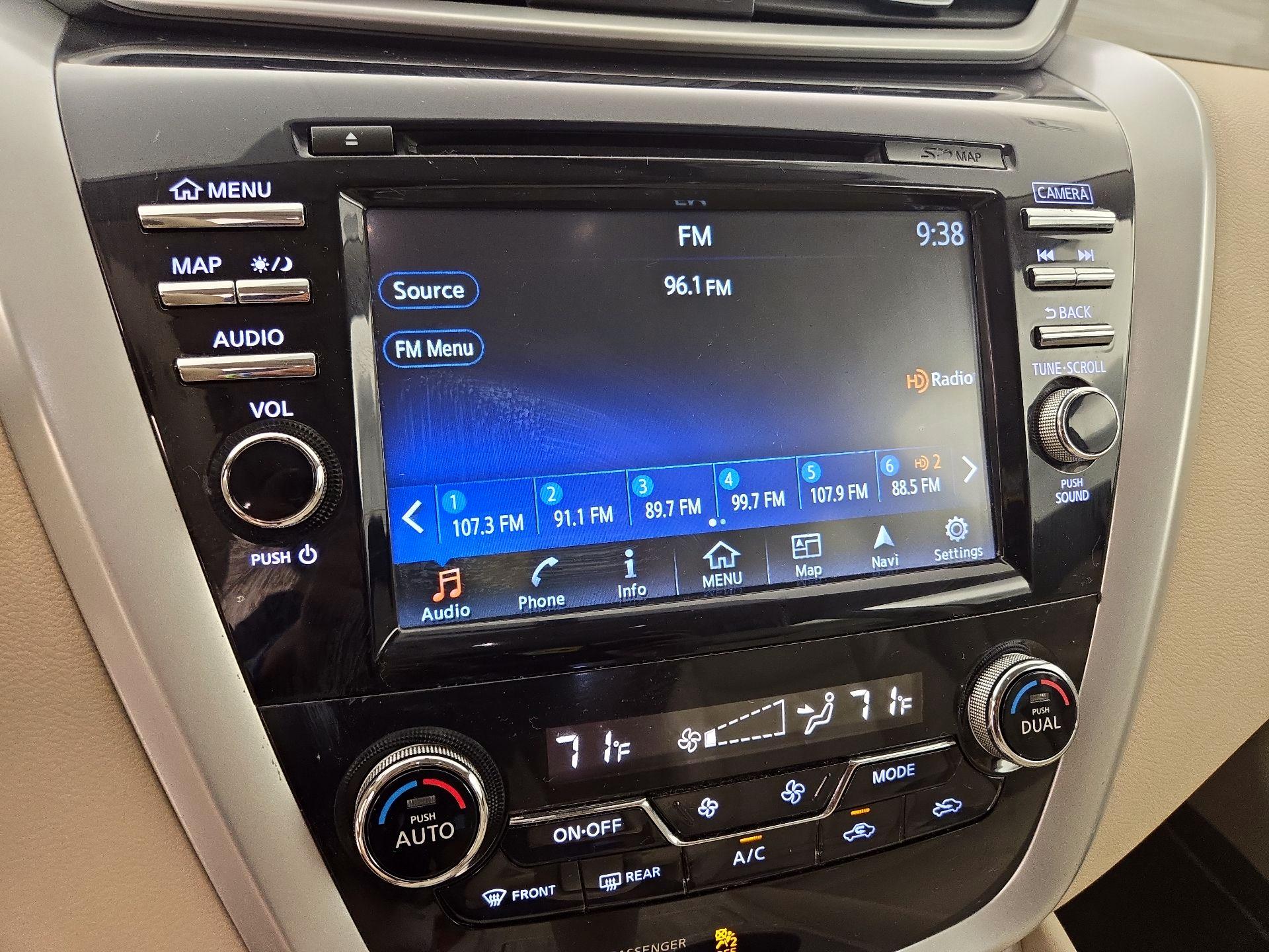 Thumbnail: 2017 Nissan Murano - 16