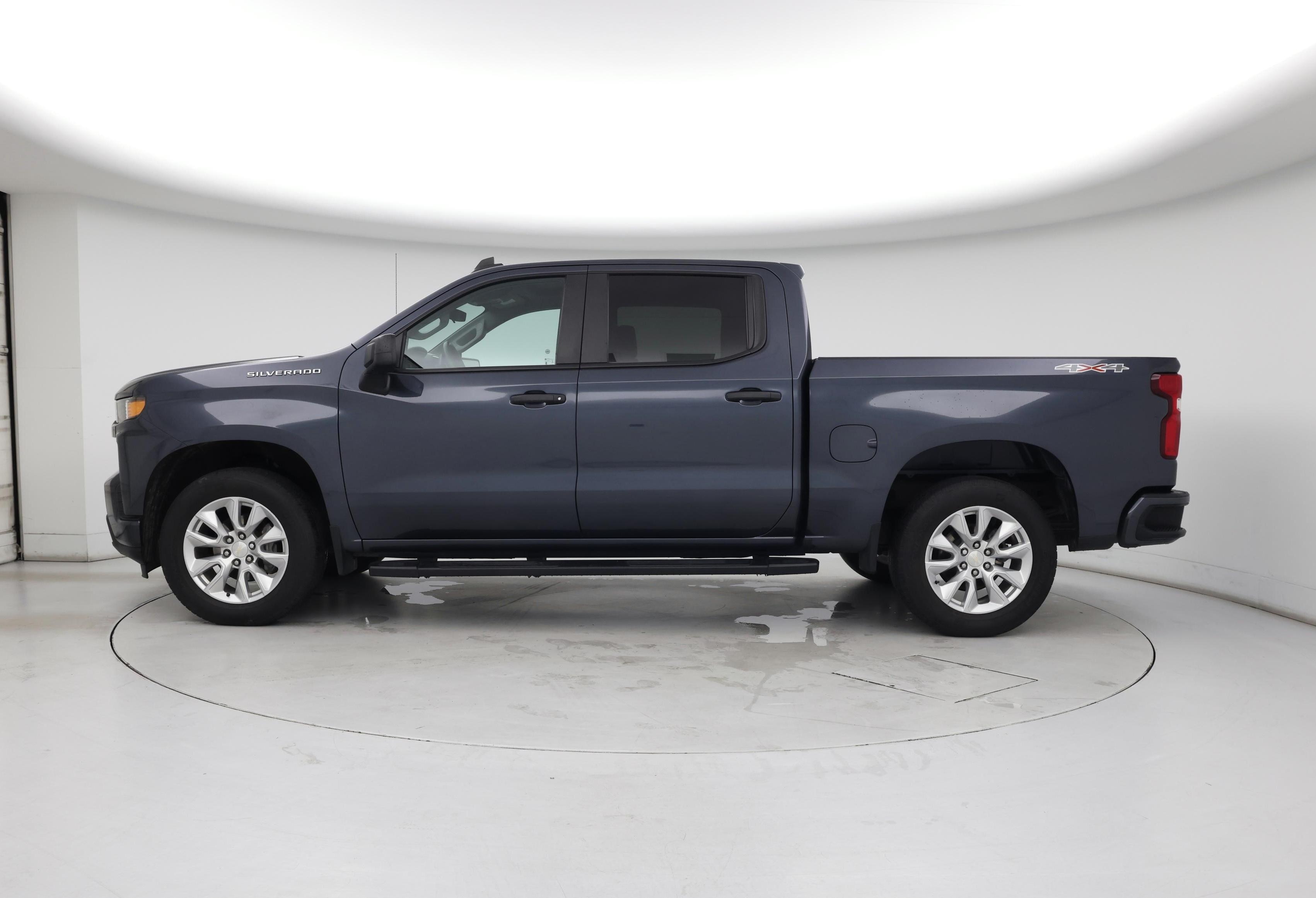 Thumbnail: 2021 Chevrolet Silverado 1500 - 3
