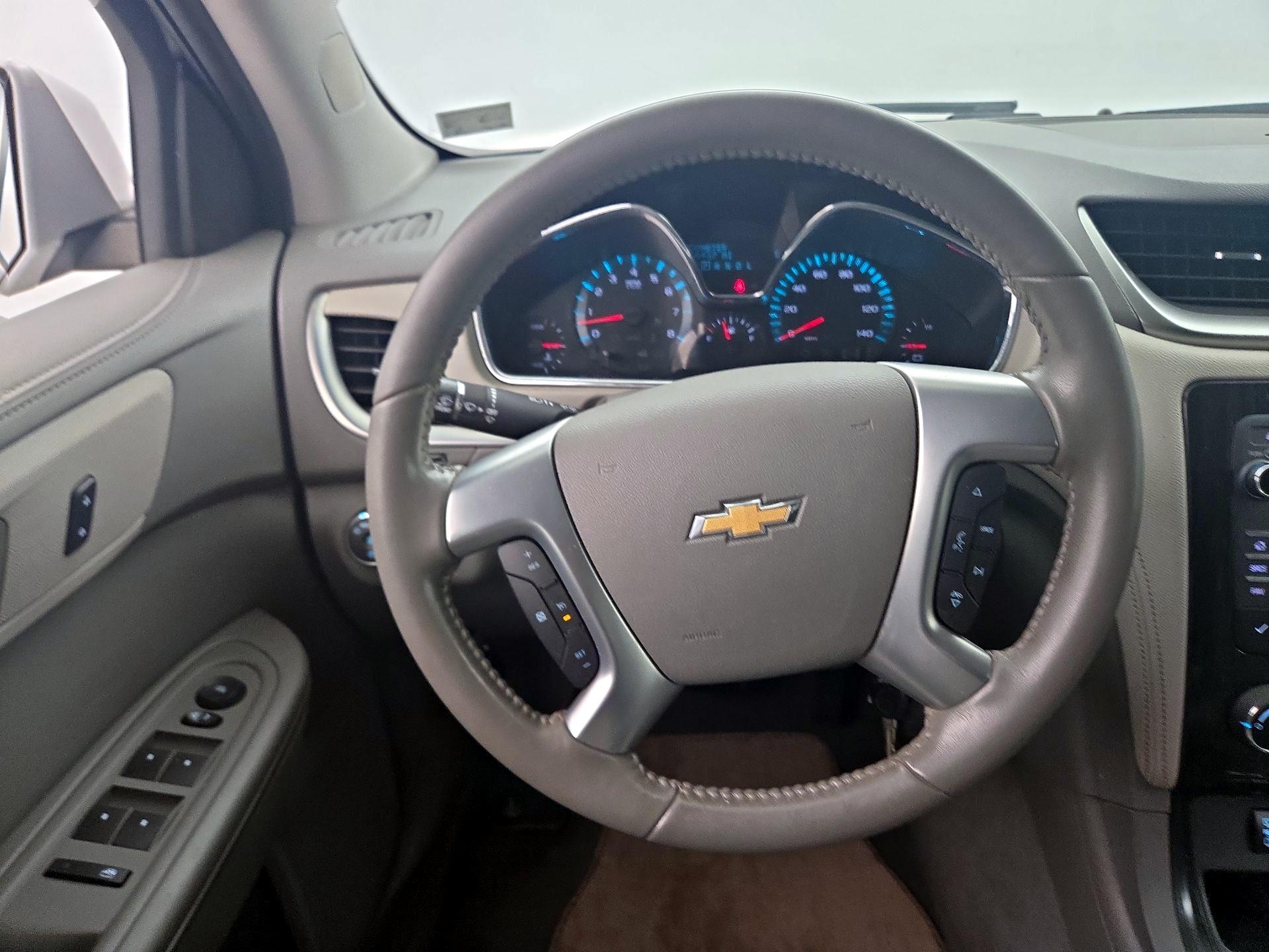 Thumbnail: 2017 Chevrolet Traverse - 10