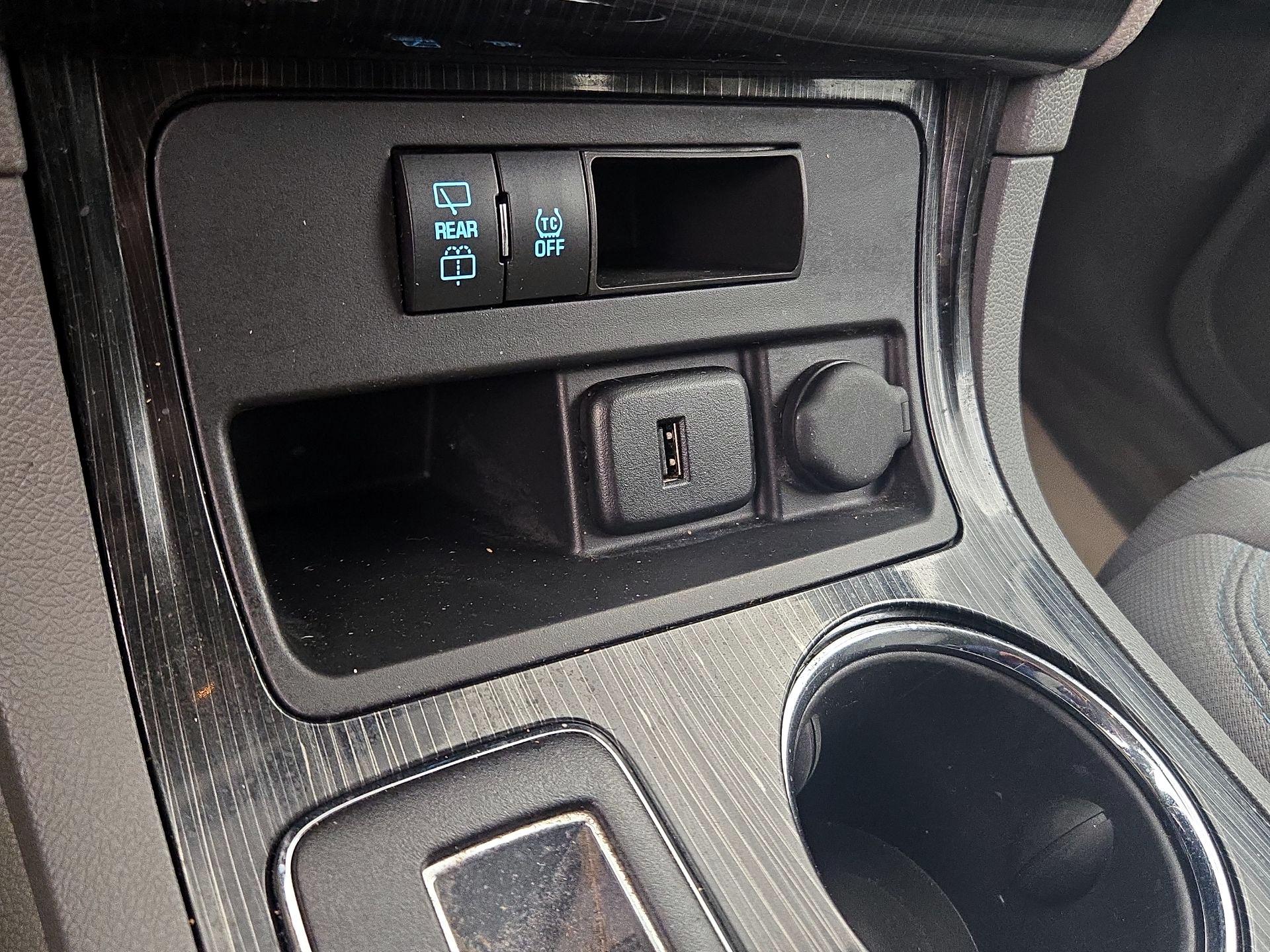 Thumbnail: 2017 Chevrolet Traverse - 18