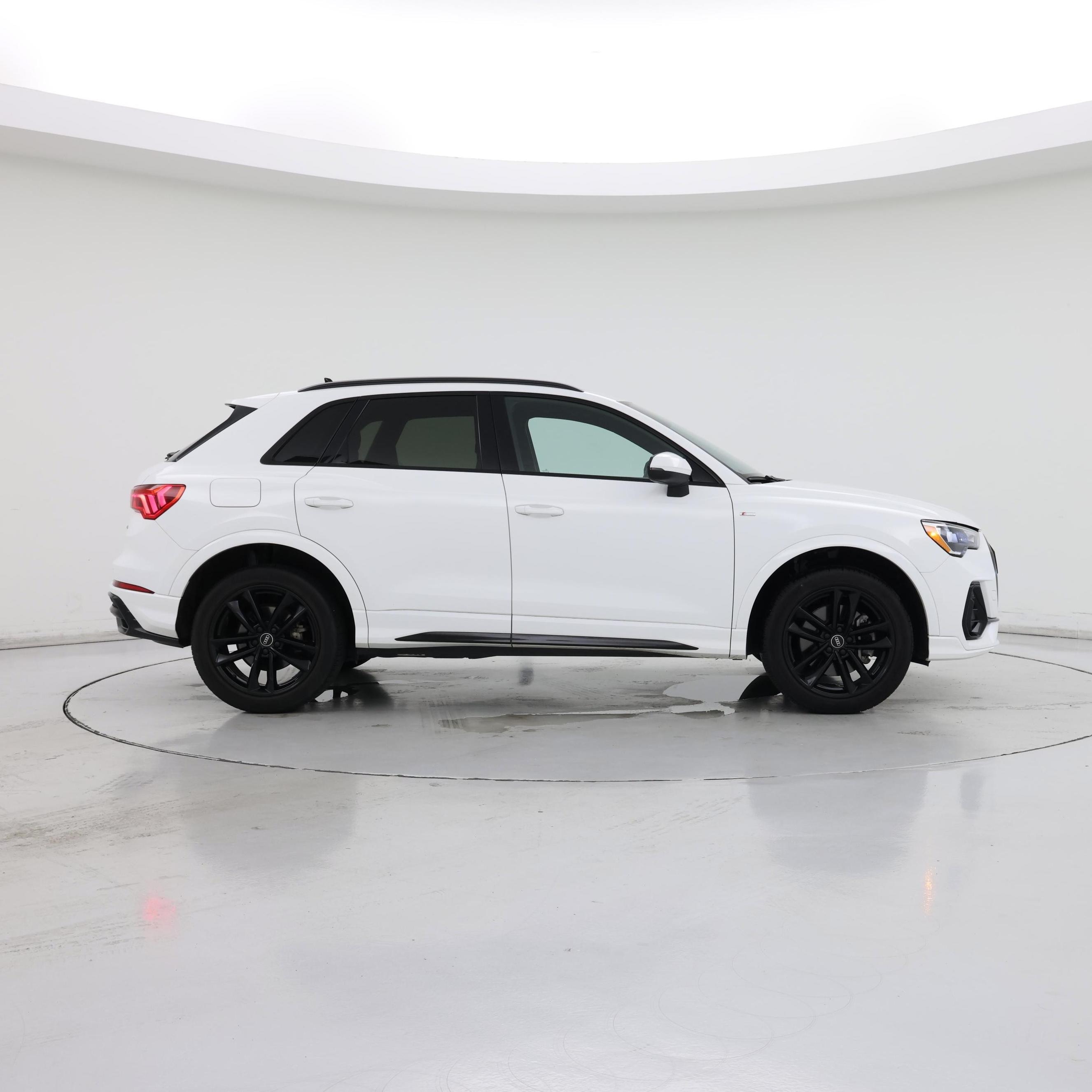 Thumbnail: 2022 Audi Q3 - 7