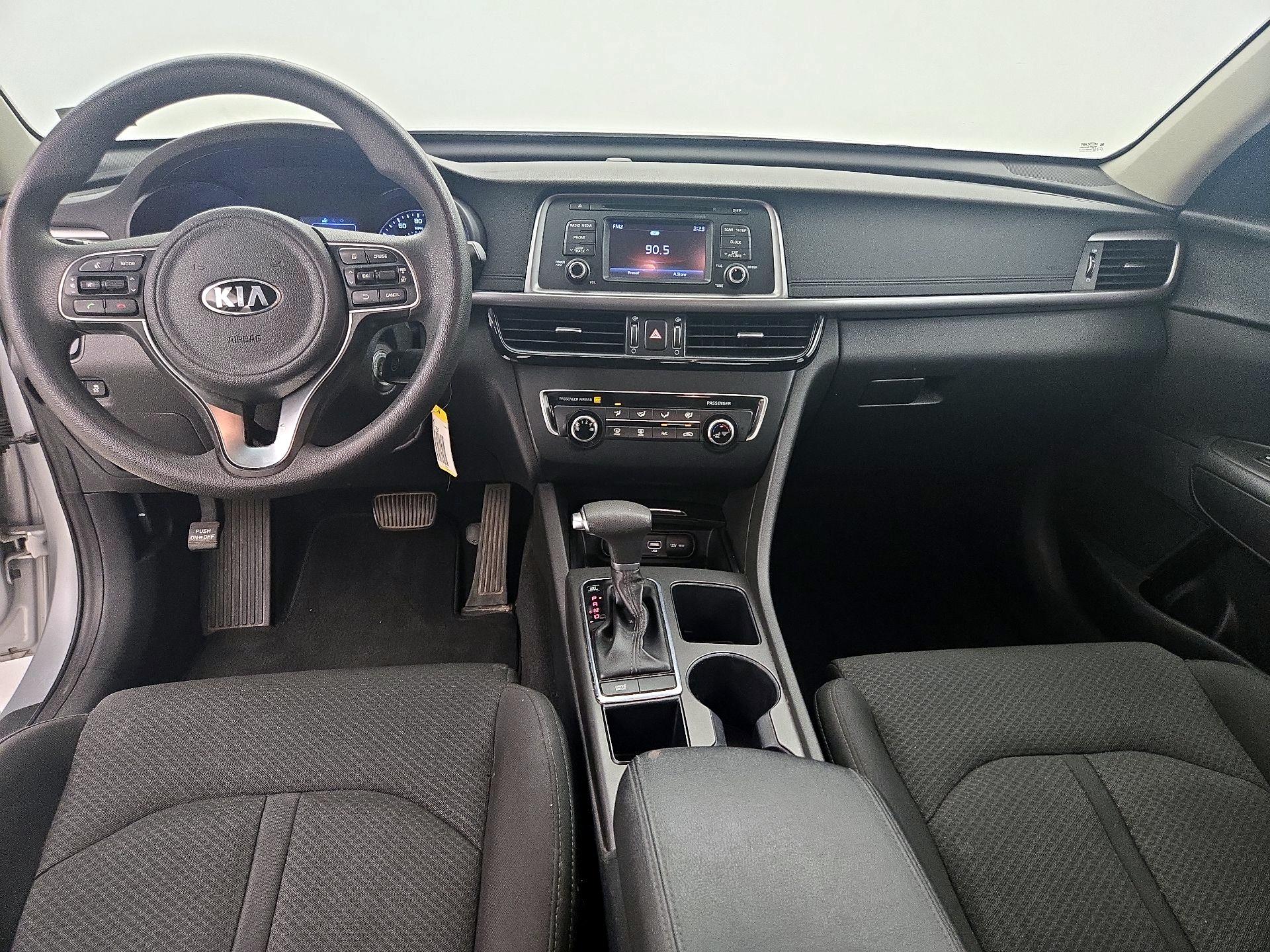 Thumbnail: 2017 Kia Optima - 9