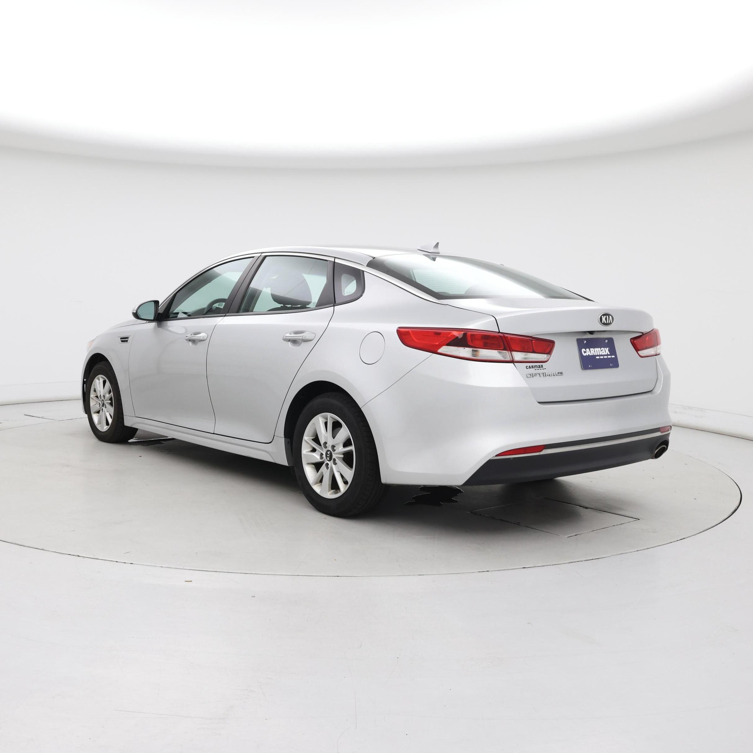 Thumbnail: 2017 Kia Optima - 2