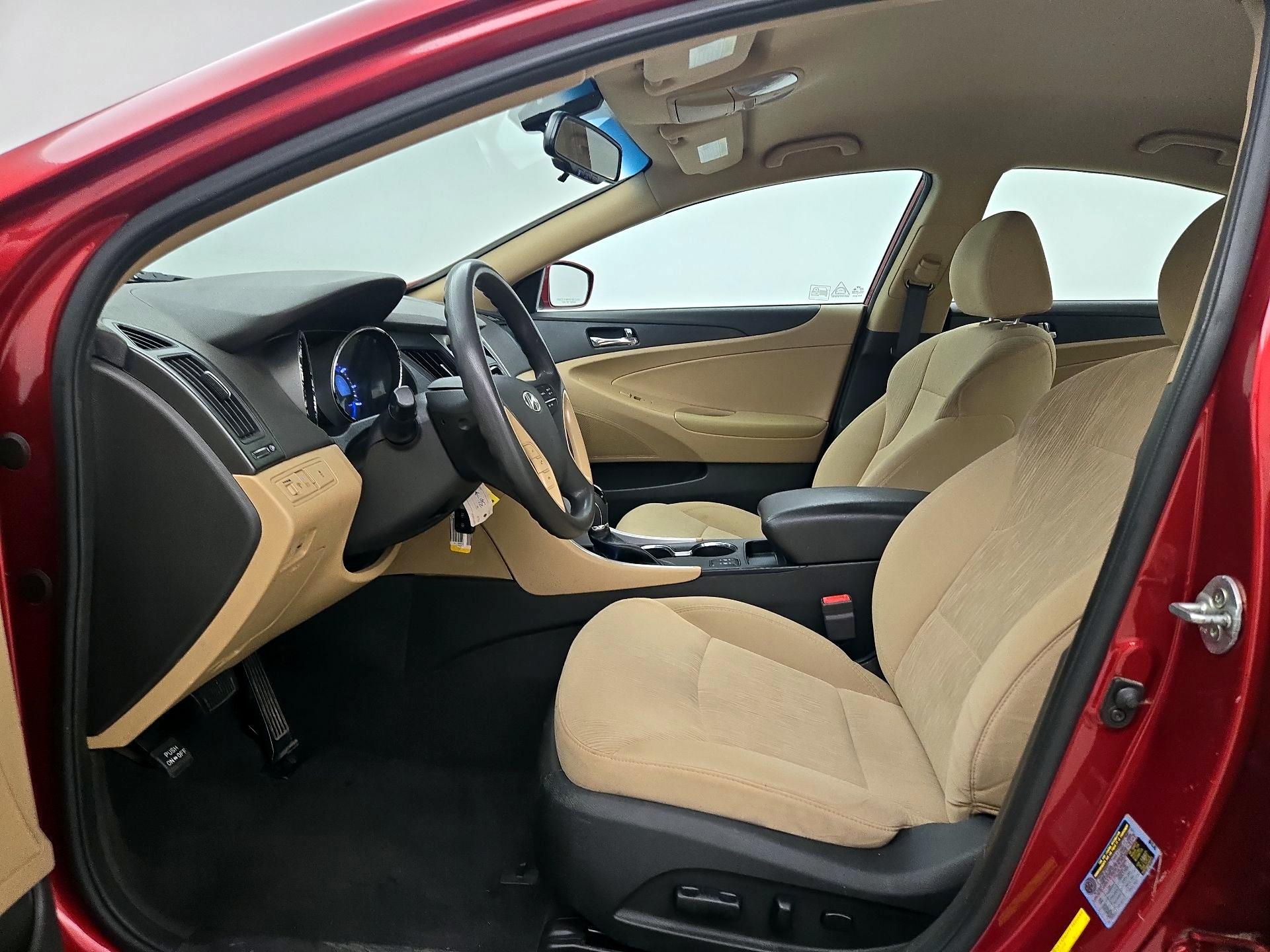Thumbnail: 2013 Hyundai Sonata - 11