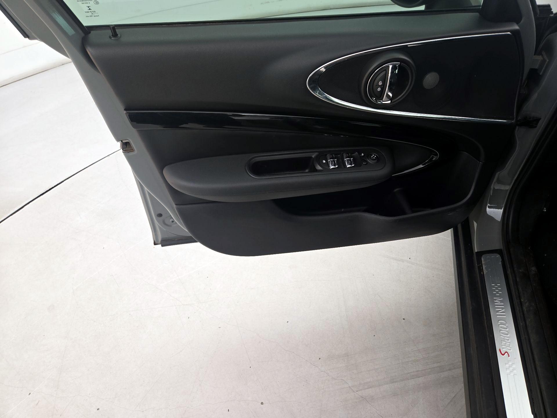 Thumbnail: 2019 MINI Cooper Clubman - 12
