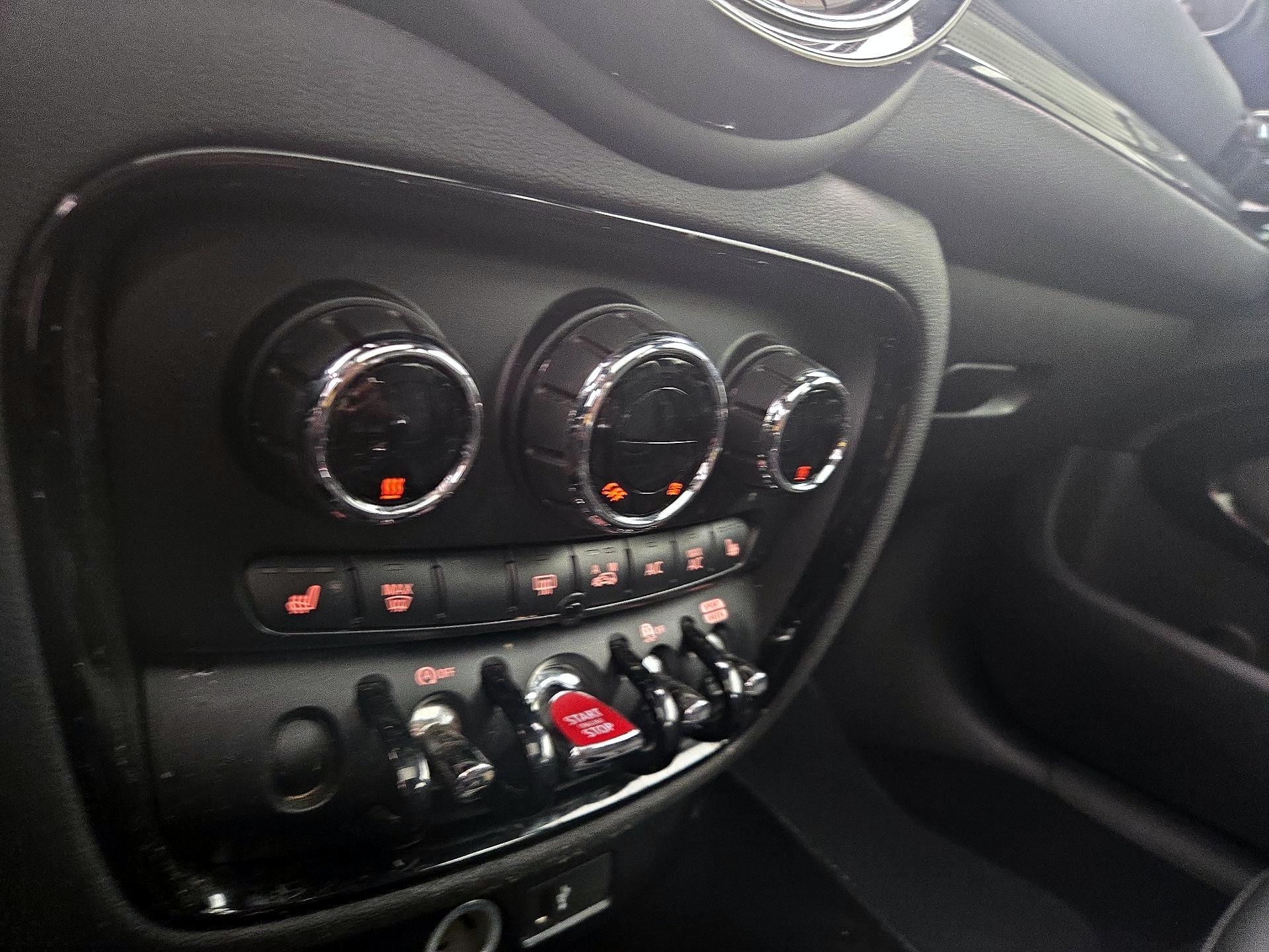 Thumbnail: 2019 MINI Cooper Clubman - 16