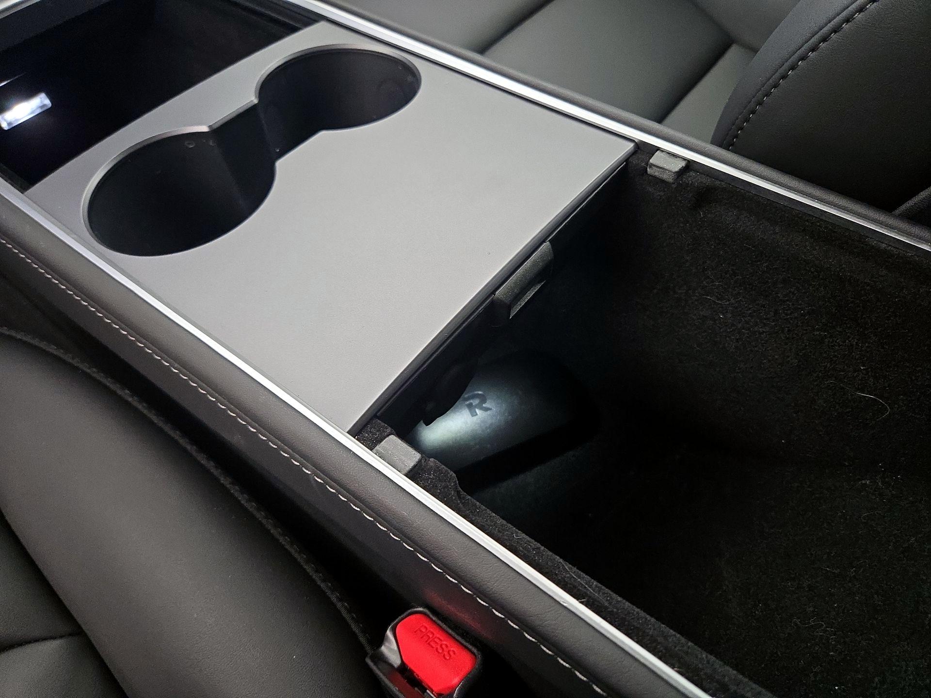 Thumbnail: 2022 Tesla Model Y - 18