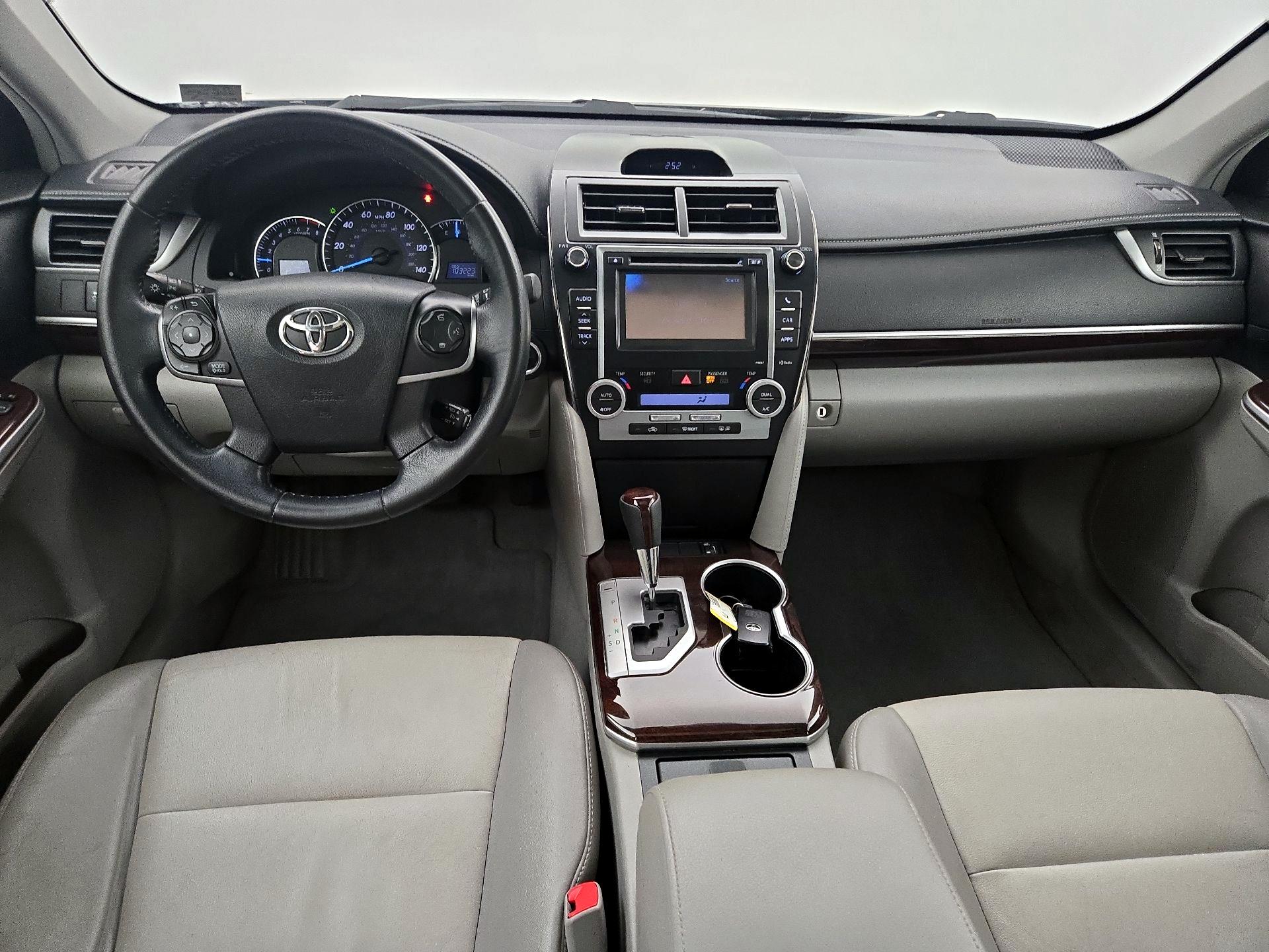 Thumbnail: 2013 Toyota Camry - 9