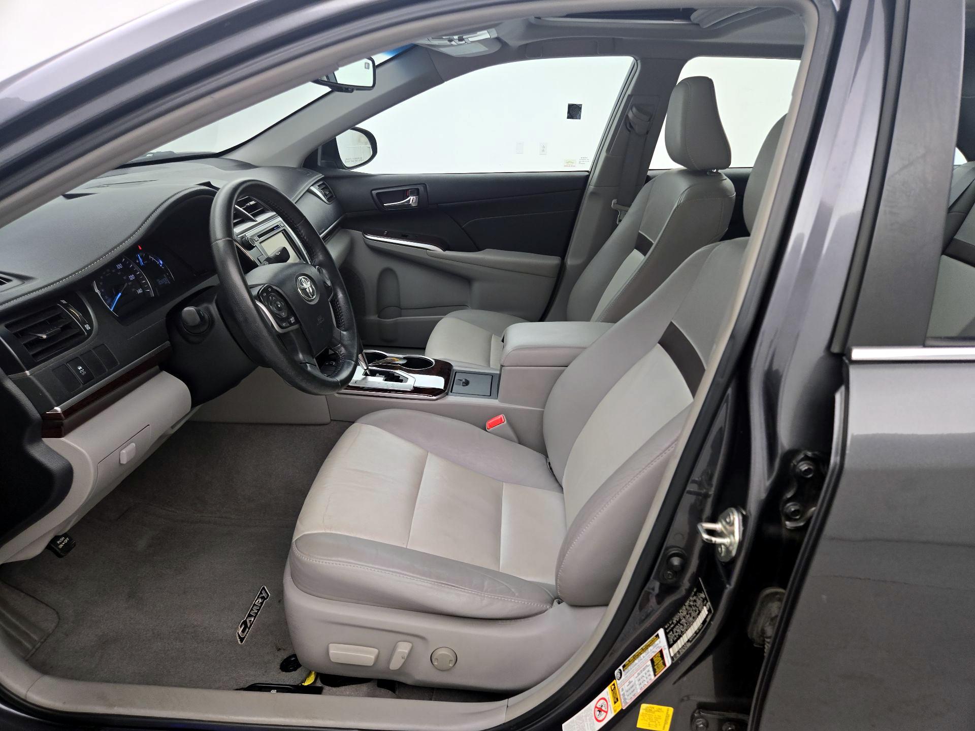 Thumbnail: 2013 Toyota Camry - 11