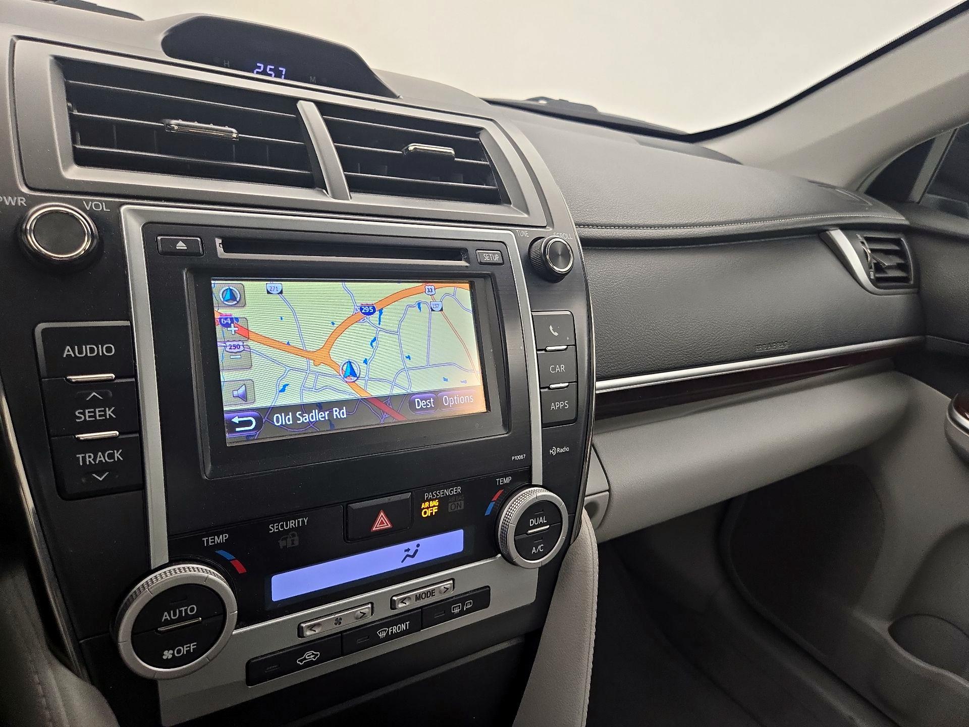Thumbnail: 2013 Toyota Camry - 14